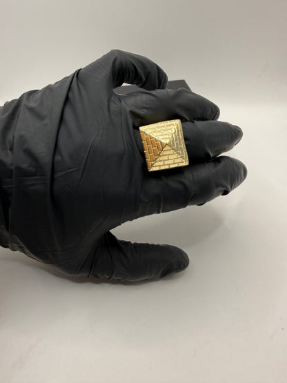 9ct Gold Pyramid Ring Size W 23.93g