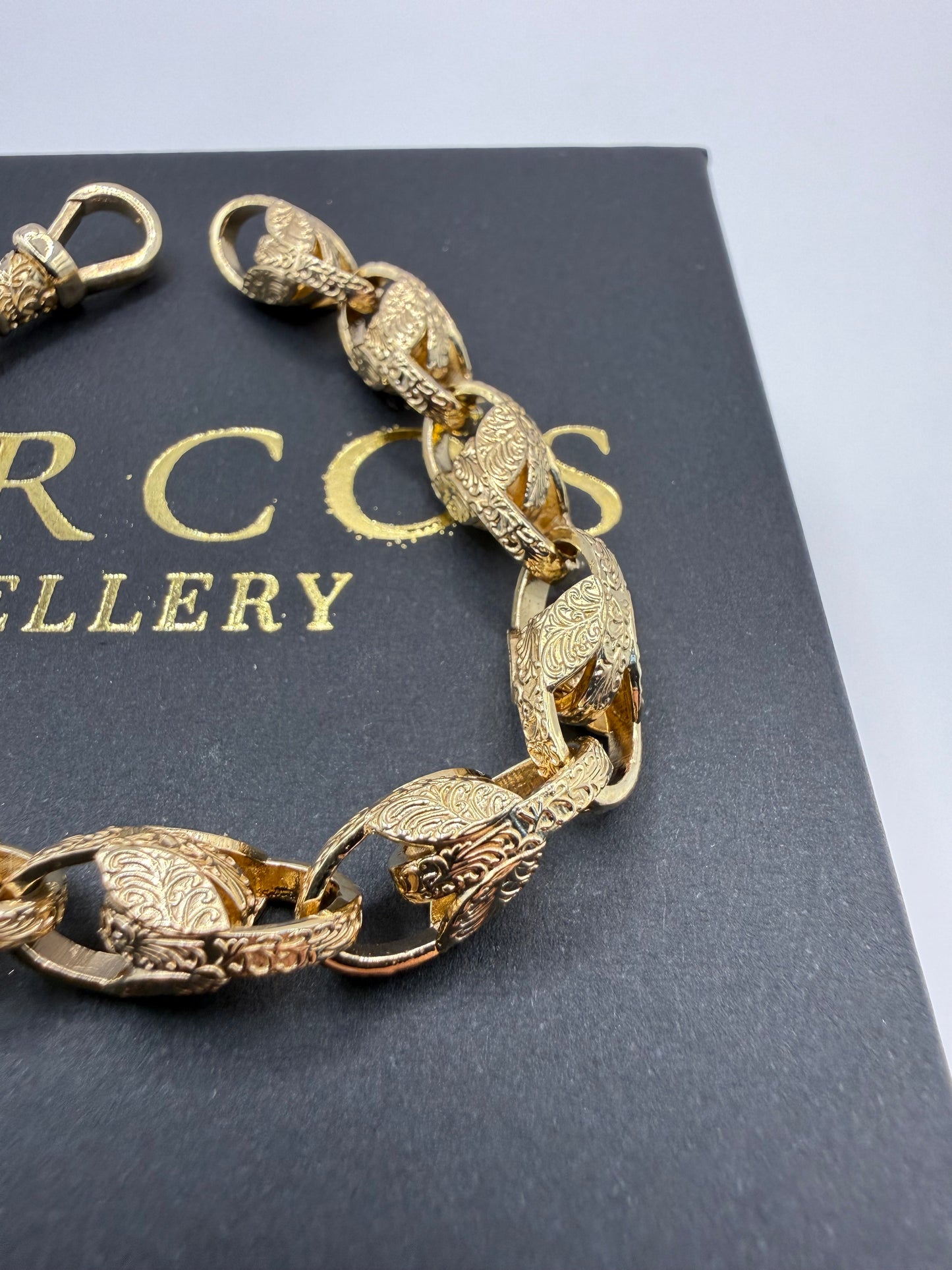 9ct Gold Tulip Bracelet 7.5" 8mm 22.96g