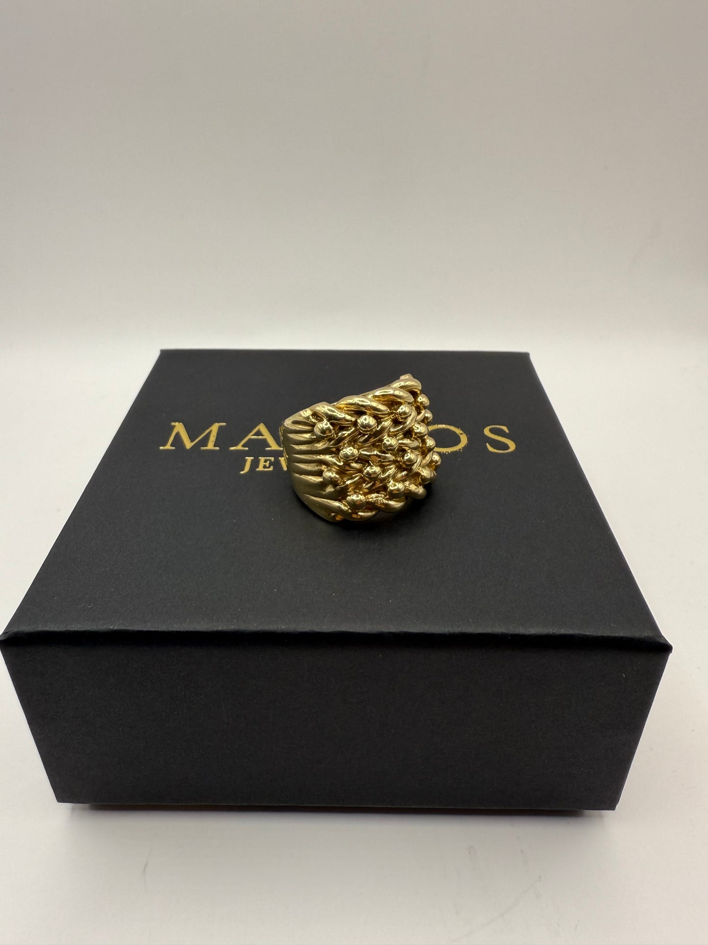 9ct Gold Keeper Ring Size Z1 31.17g
