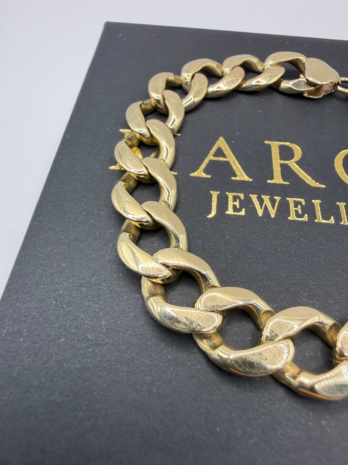 9ct Gold Curb Bracelet 8.2" 11mm 32.55g