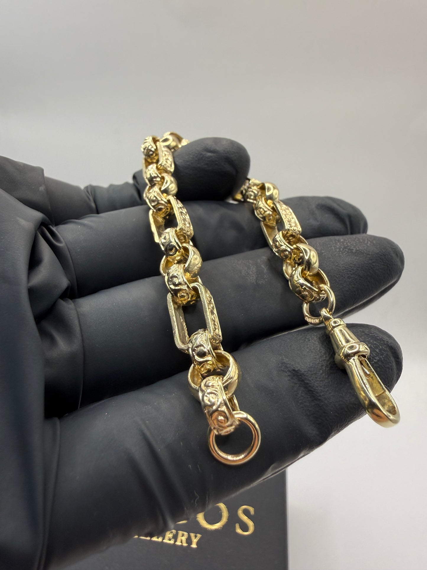 9ct Gold Gypsy Bracelet 7" 8mm 17.05g