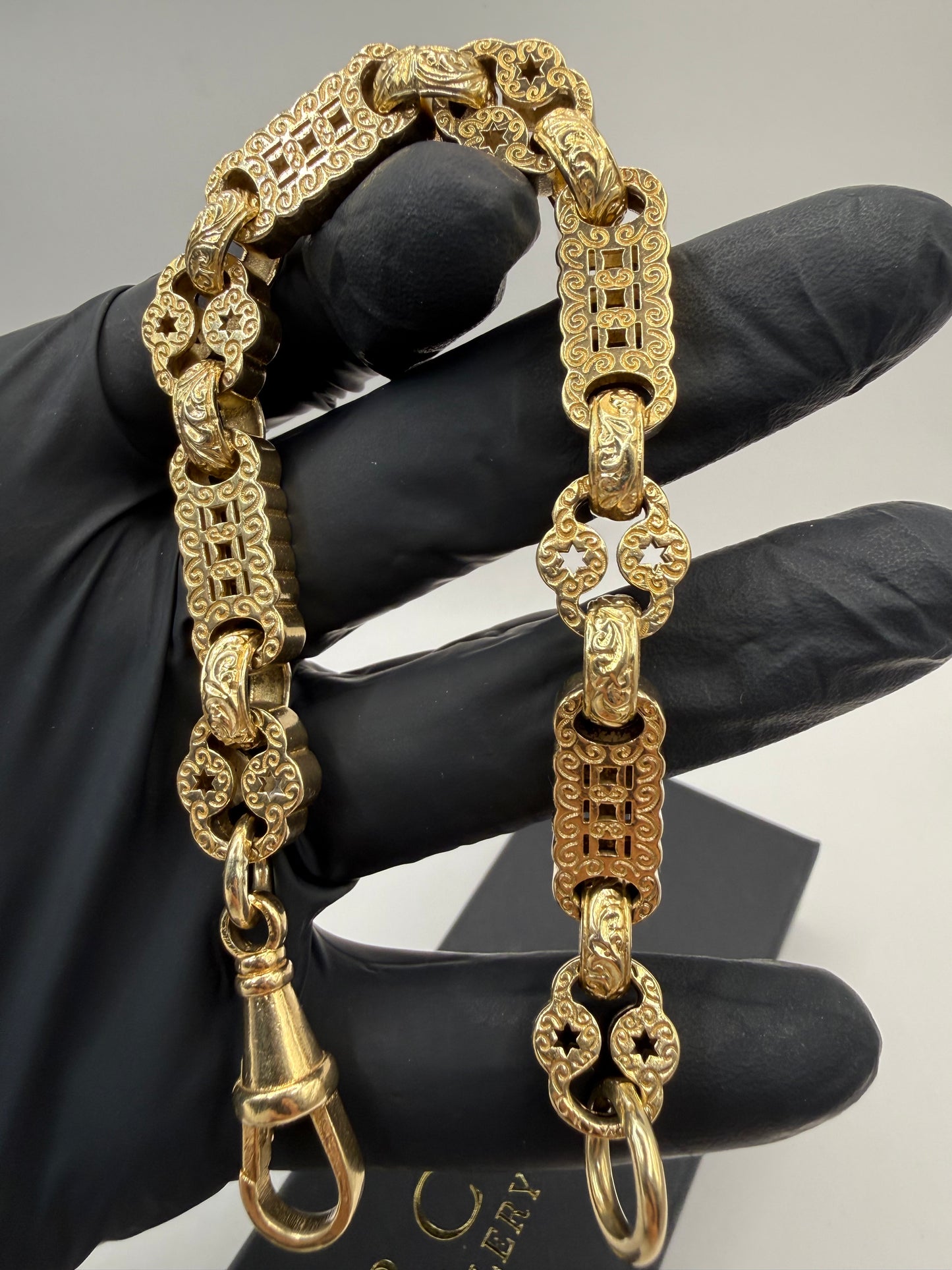 9ct Gold Stars & Bars Bracelet 9.4" 13/14mm 54.1g approx