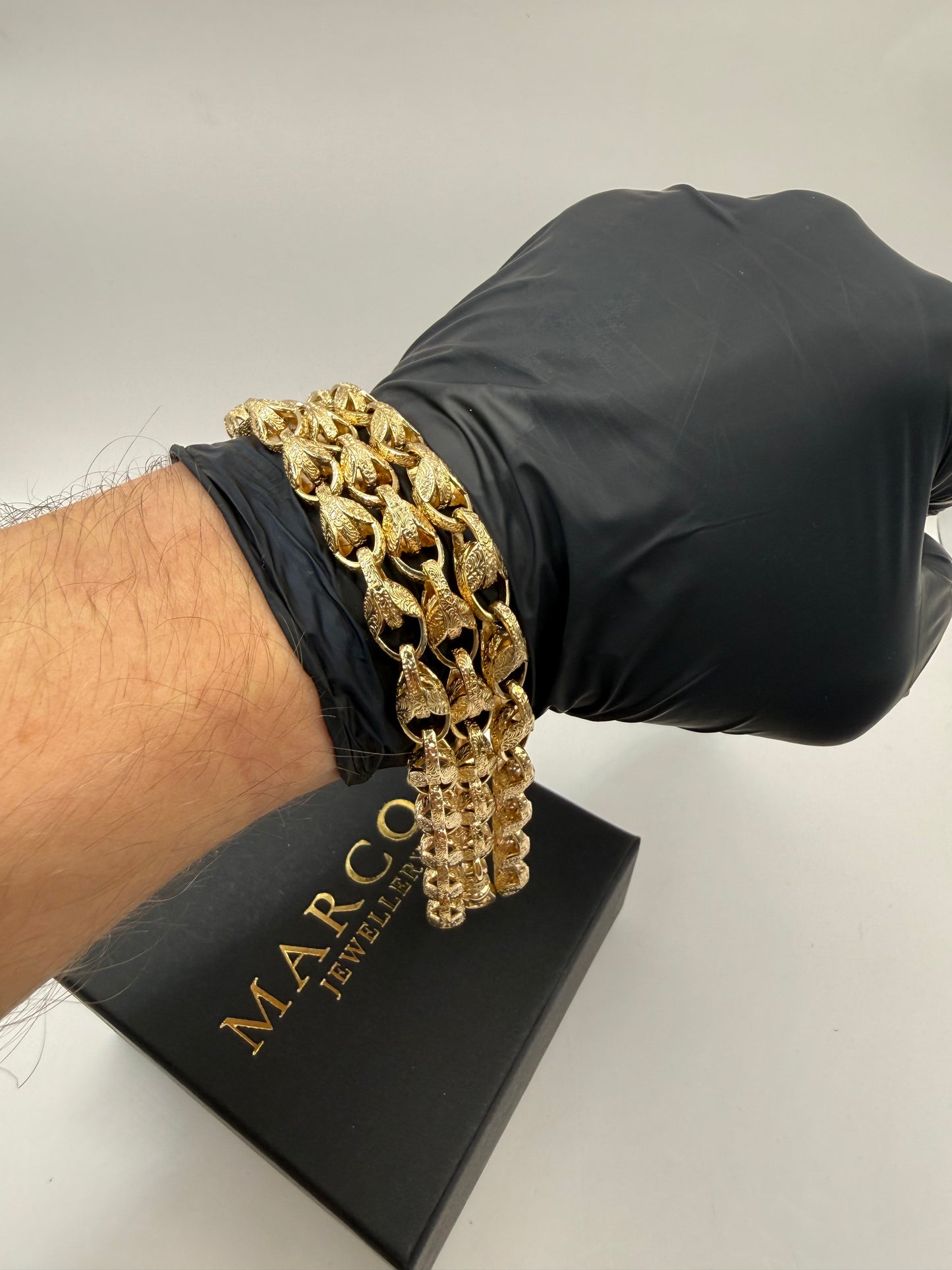 9ct Gold Tulip Bracelet 8" 8mm 25.88g