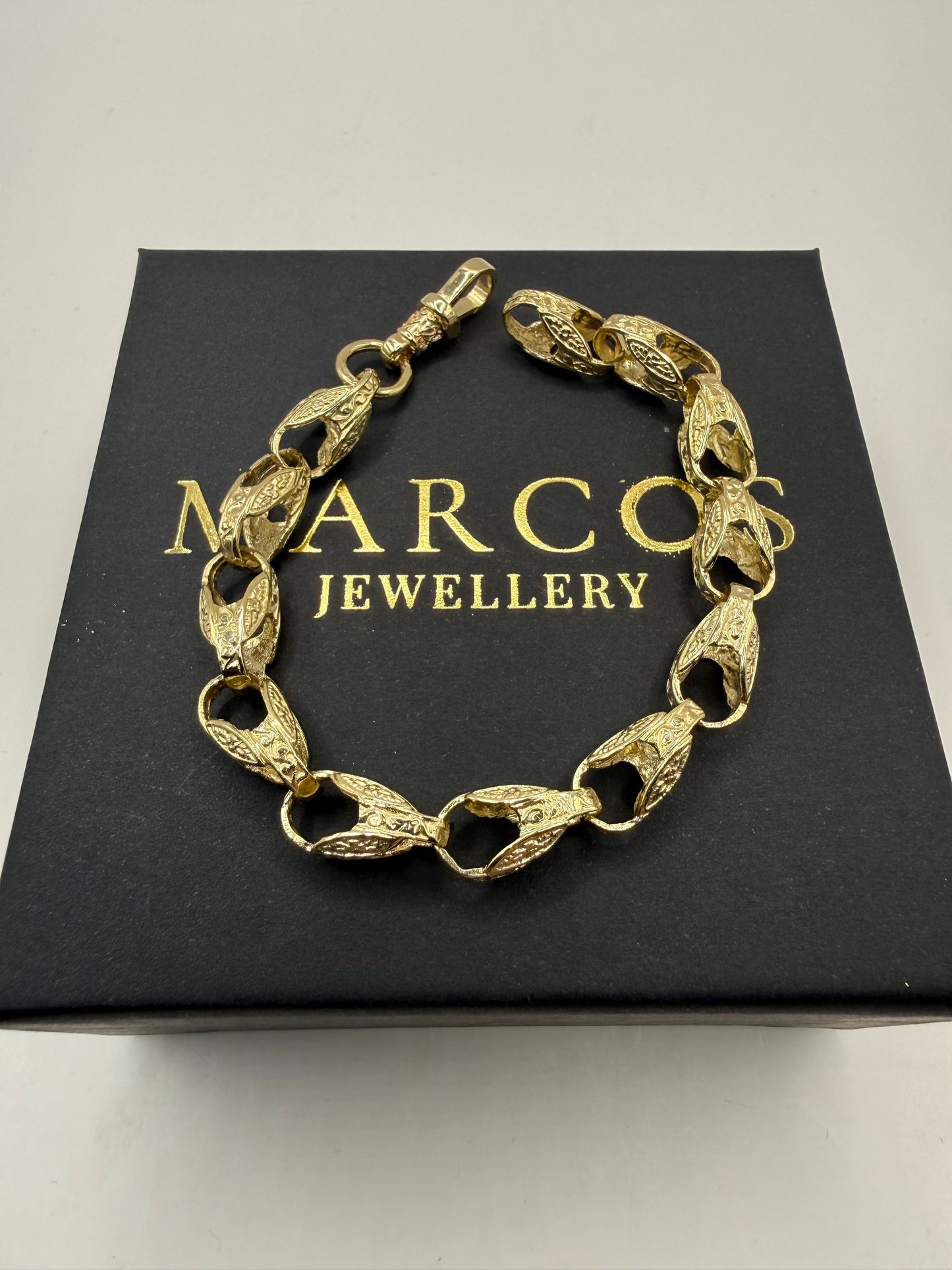 9ct Gold Tulip Bracelet 8.2" 8mm 19g