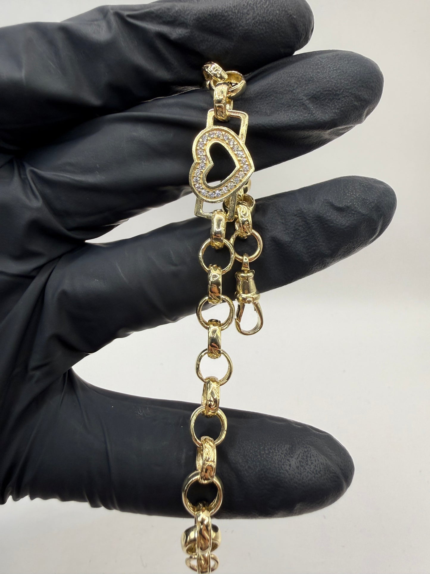 9ct gold CZ heart belcher bracelet 7.5” 7/11mm 12.26g