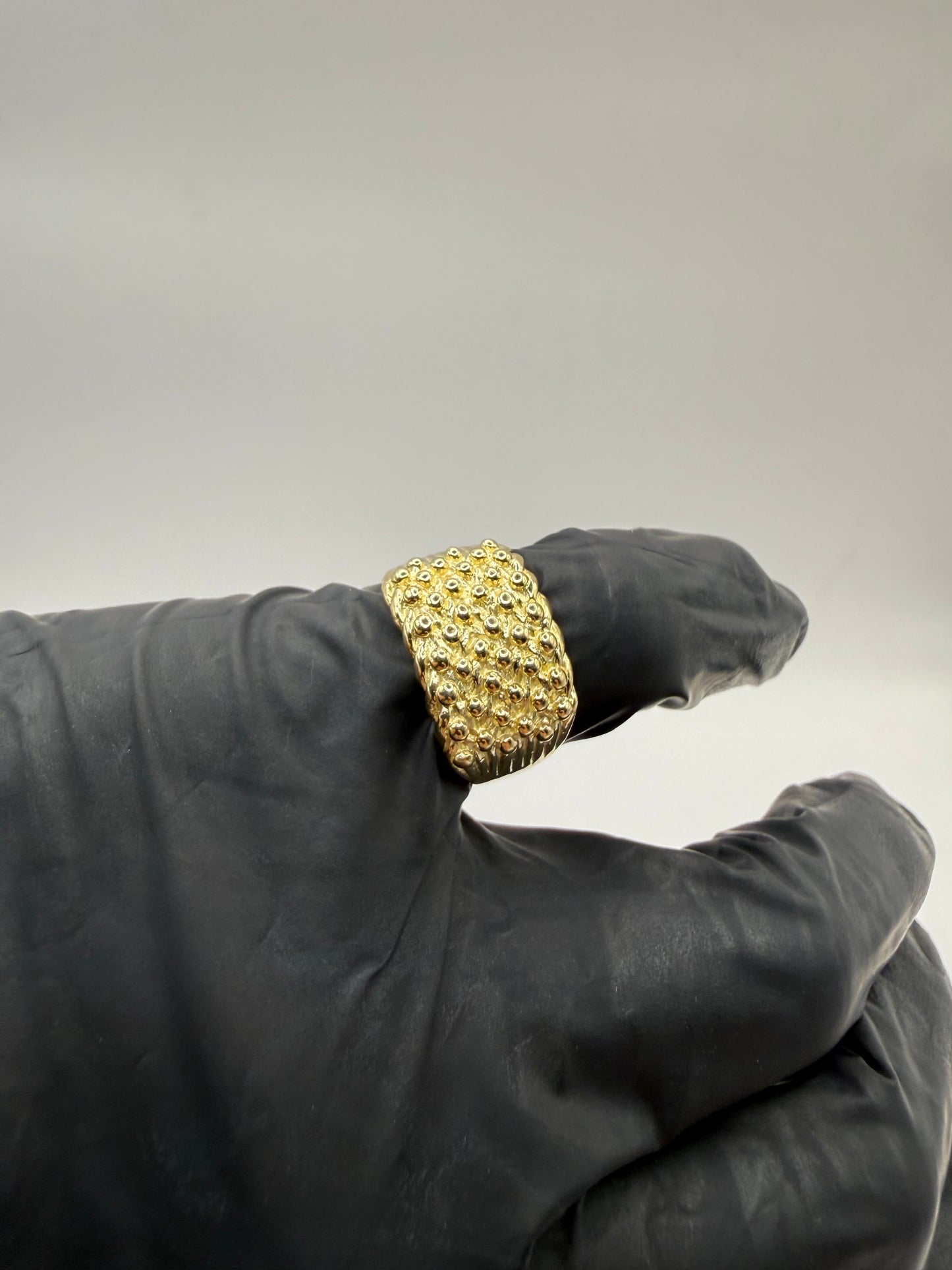 9ct Gold Baby Keeper Ring Size P-Q 7.6g