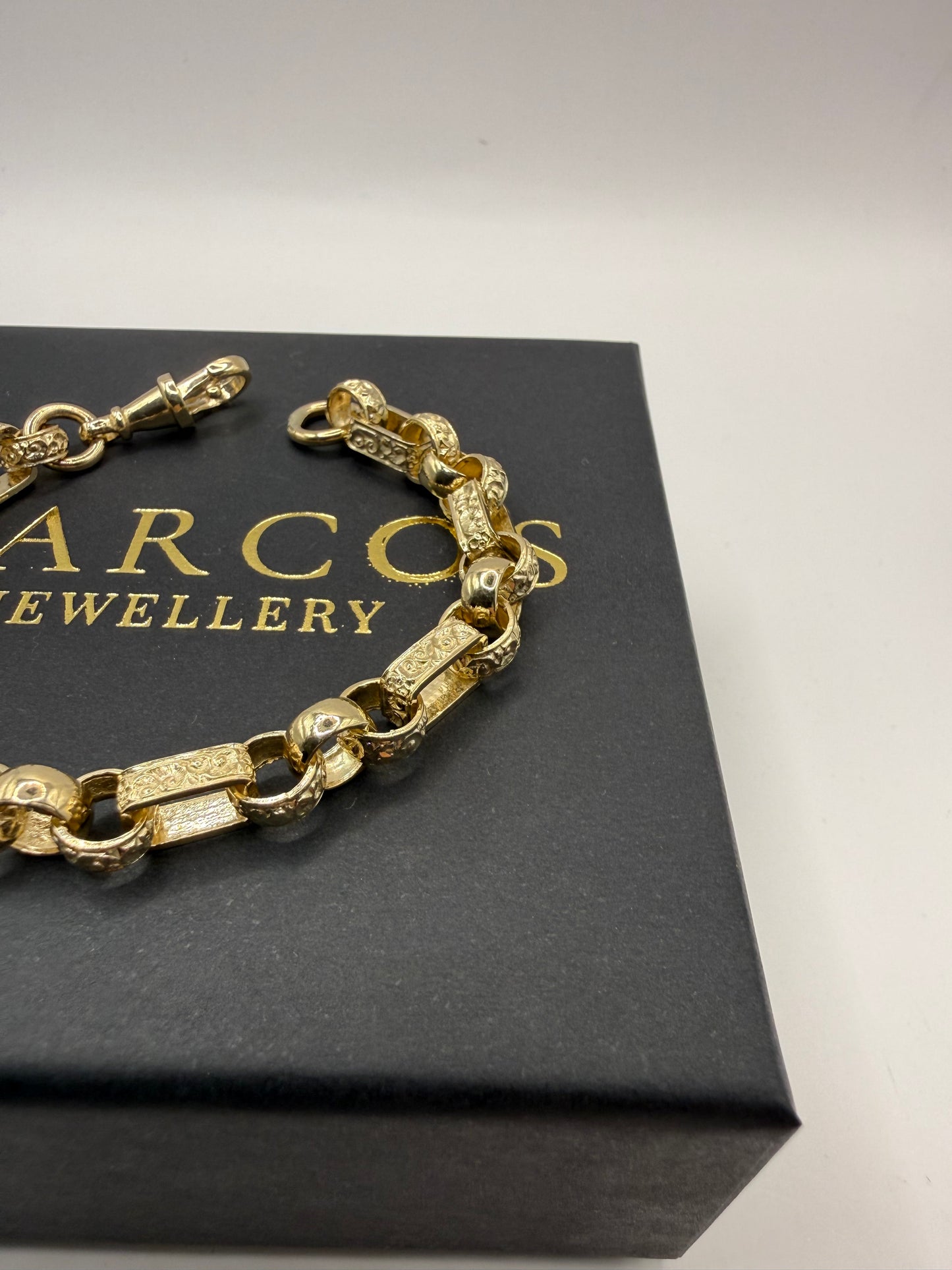 9ct Gold Gypsy Bracelet 7.5" 8mm 19.06g