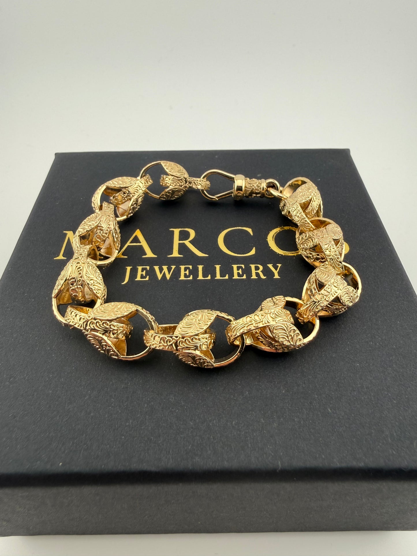 9ct Gold Tulip Bracelet 7.9" 11MM 35.35G