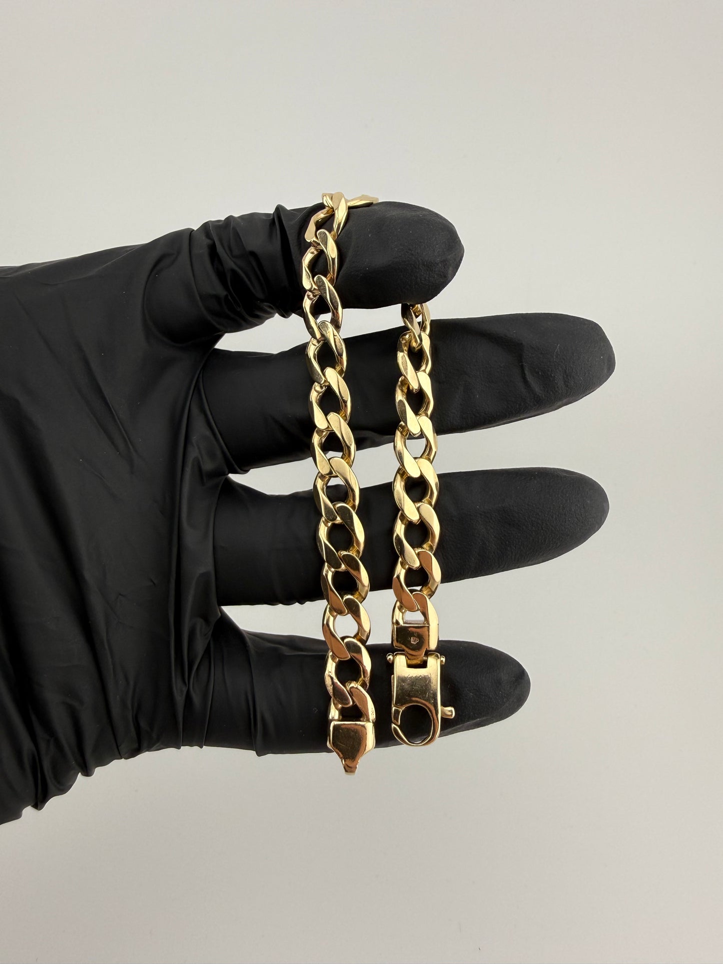 9ct Gold Curb Bracelet 8.2" 8mm 23.59g