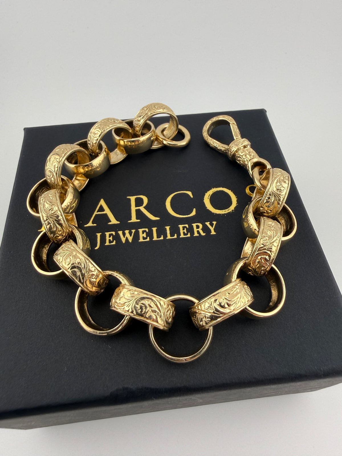 9ct Gold Belcher Bracelet 10.2" (fits 9" due to thickness) 16.5mm 63.6g