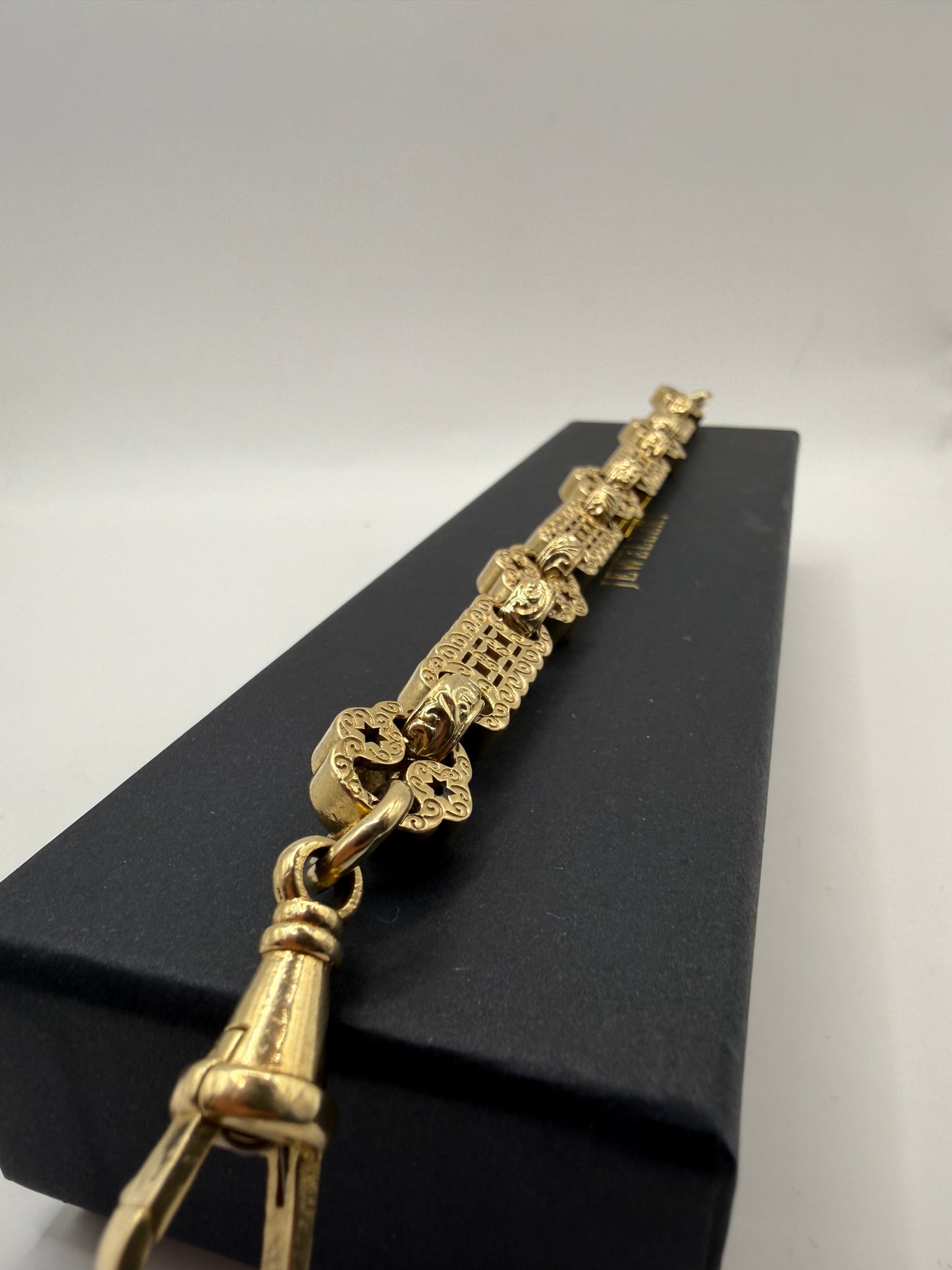 9ct Gold Stars & Bars Bracelet 9.4" 13/14mm 54.1g approx