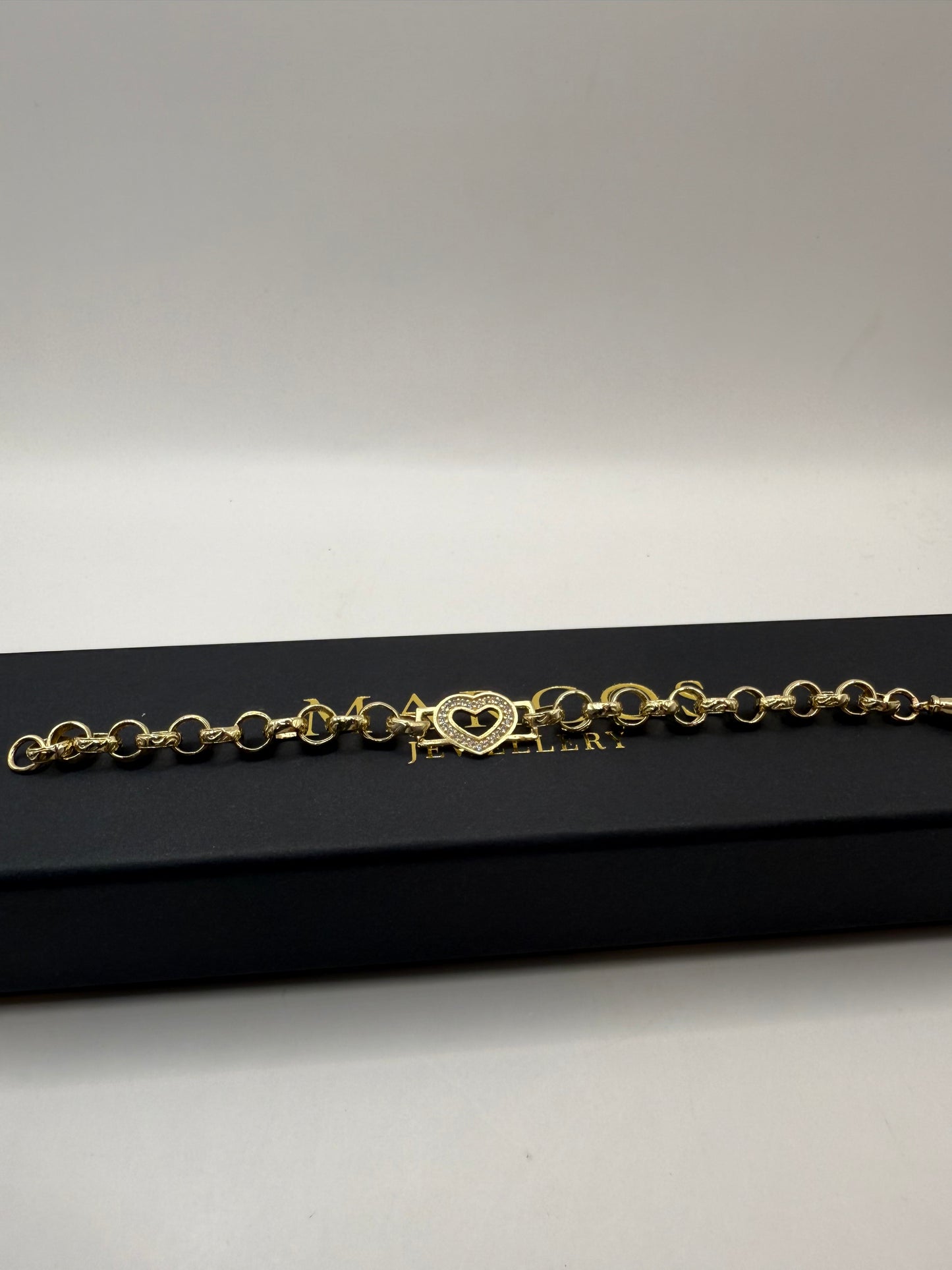 9ct gold CZ heart belcher bracelet 7.5” 7/11mm 12.26g