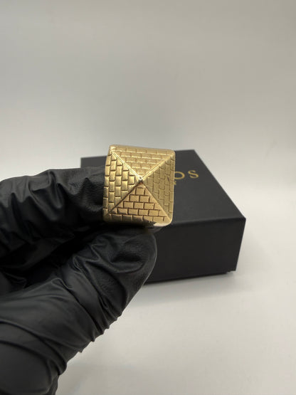 9ct Gold Pyramid Ring Size Z 29.1g