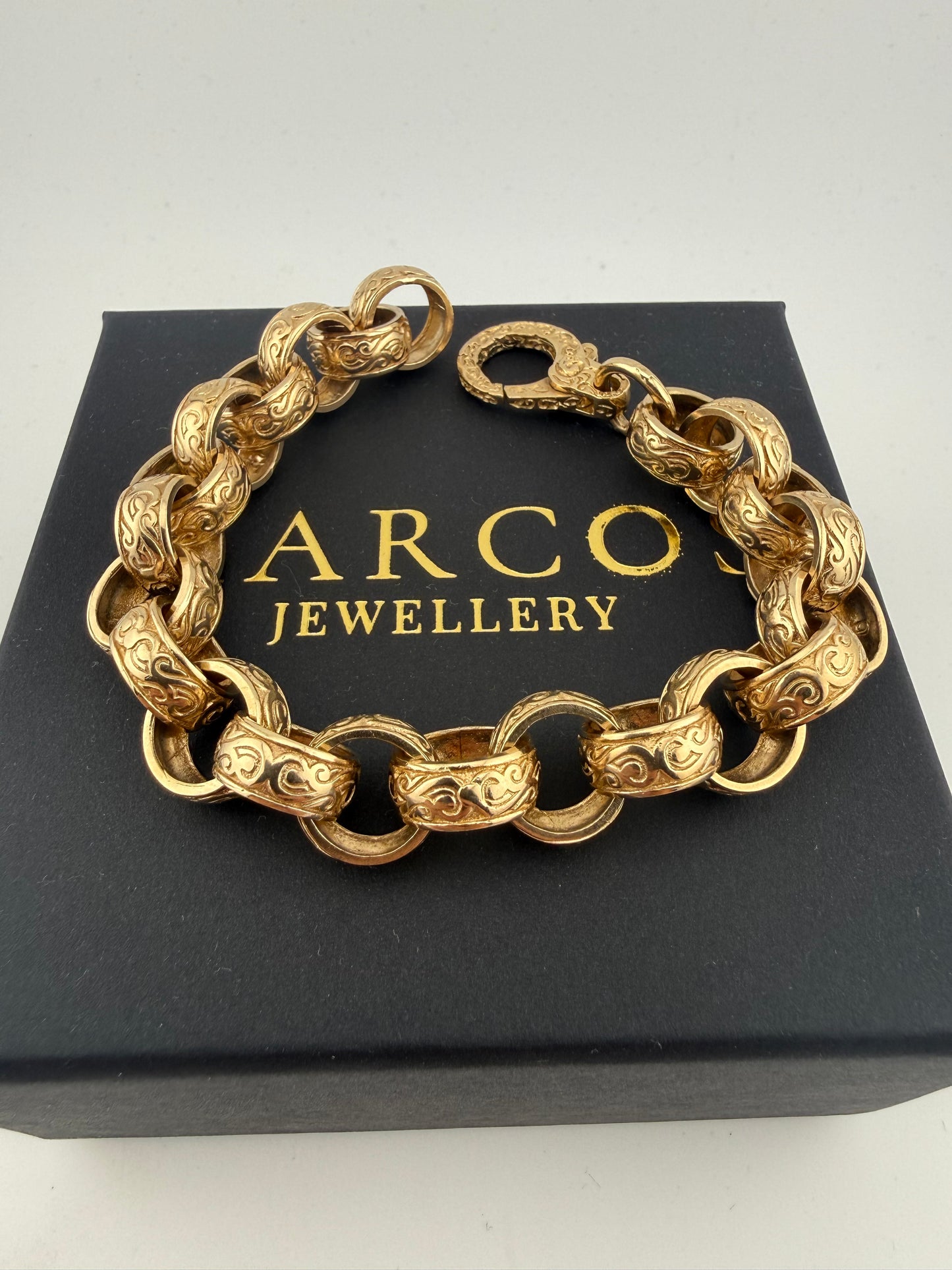 9ct Gold Belcher Bracelet 9" 14.5mm 45.1g