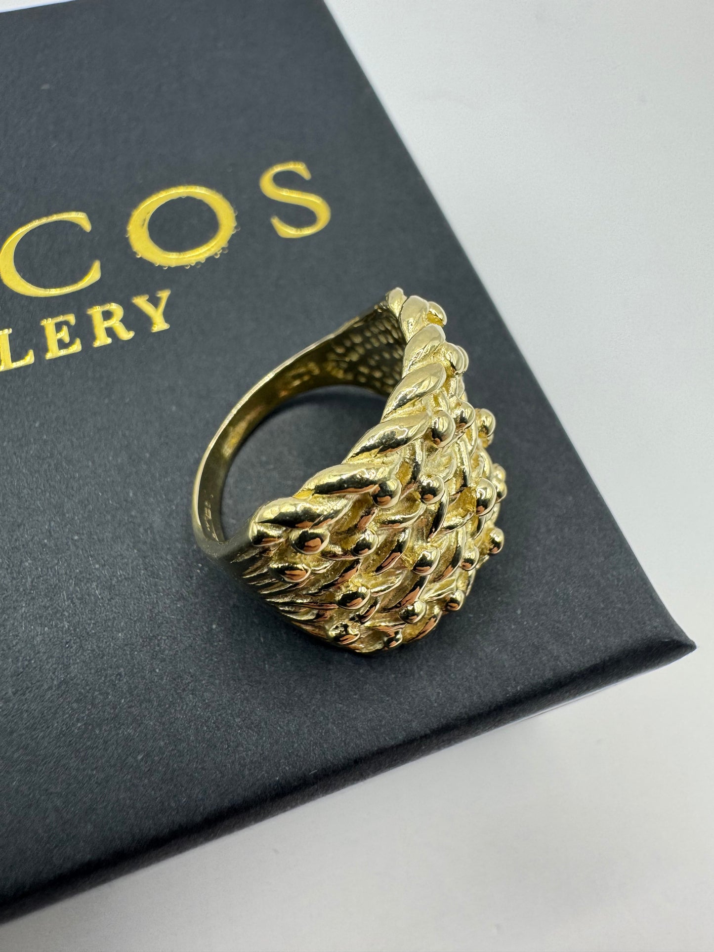 9ct Gold Keeper Ring Size S 11g