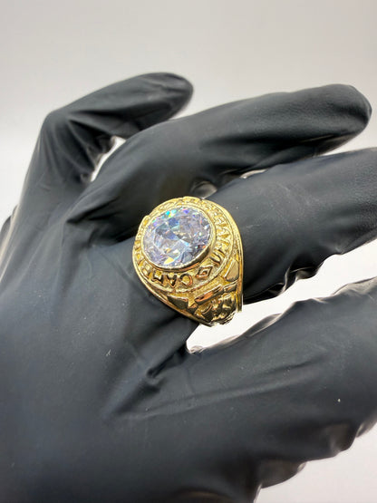 9ct Gold College Ring Size V-W 12.48g