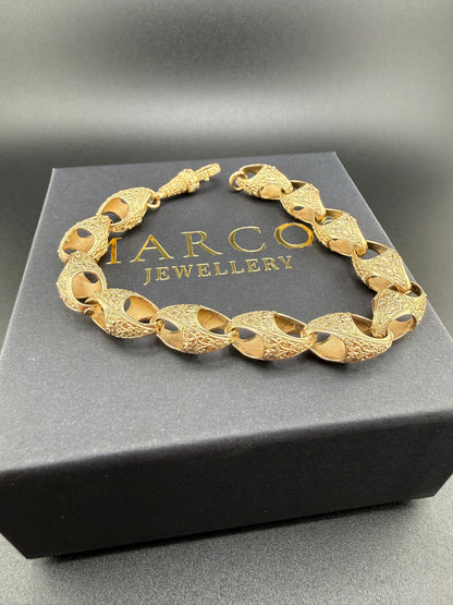 9ct Gold Acorn Bracelet 8.75" 11mm 29.39g
