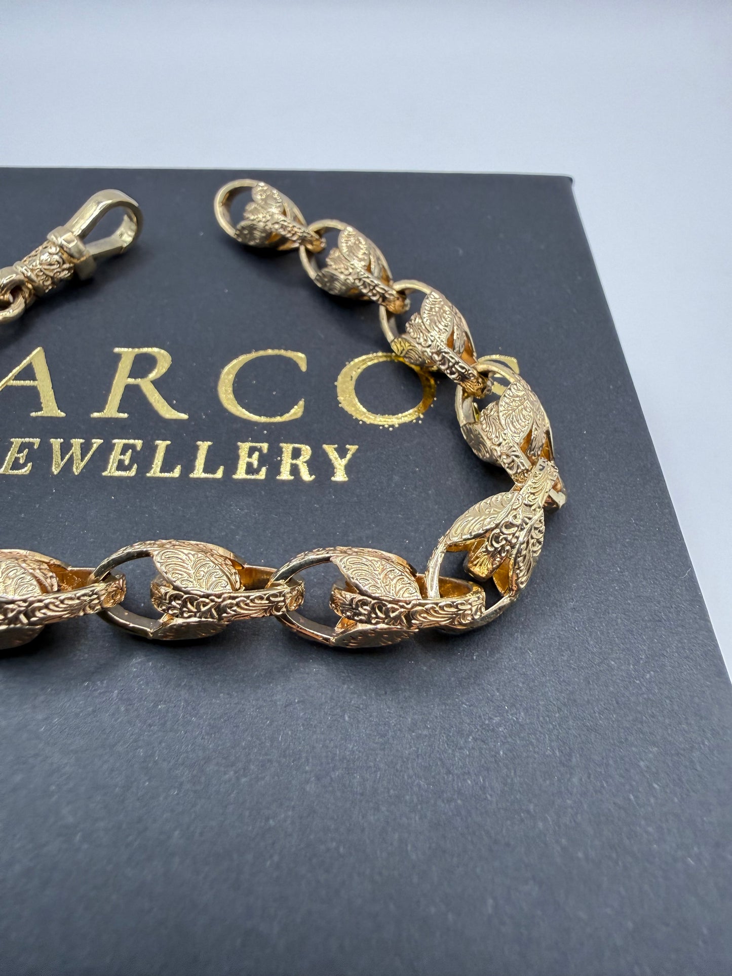 9ct Gold Tulip Bracelet 8" 8mm 25.88g