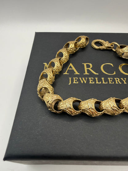 9ct Gold Acorn Bracelet 8.25" 9/10mm 30.5g