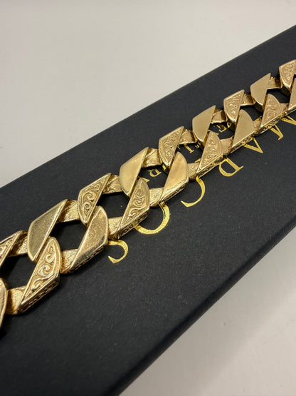 9ct gold chaps bracelet 9" 12mm 57.9g