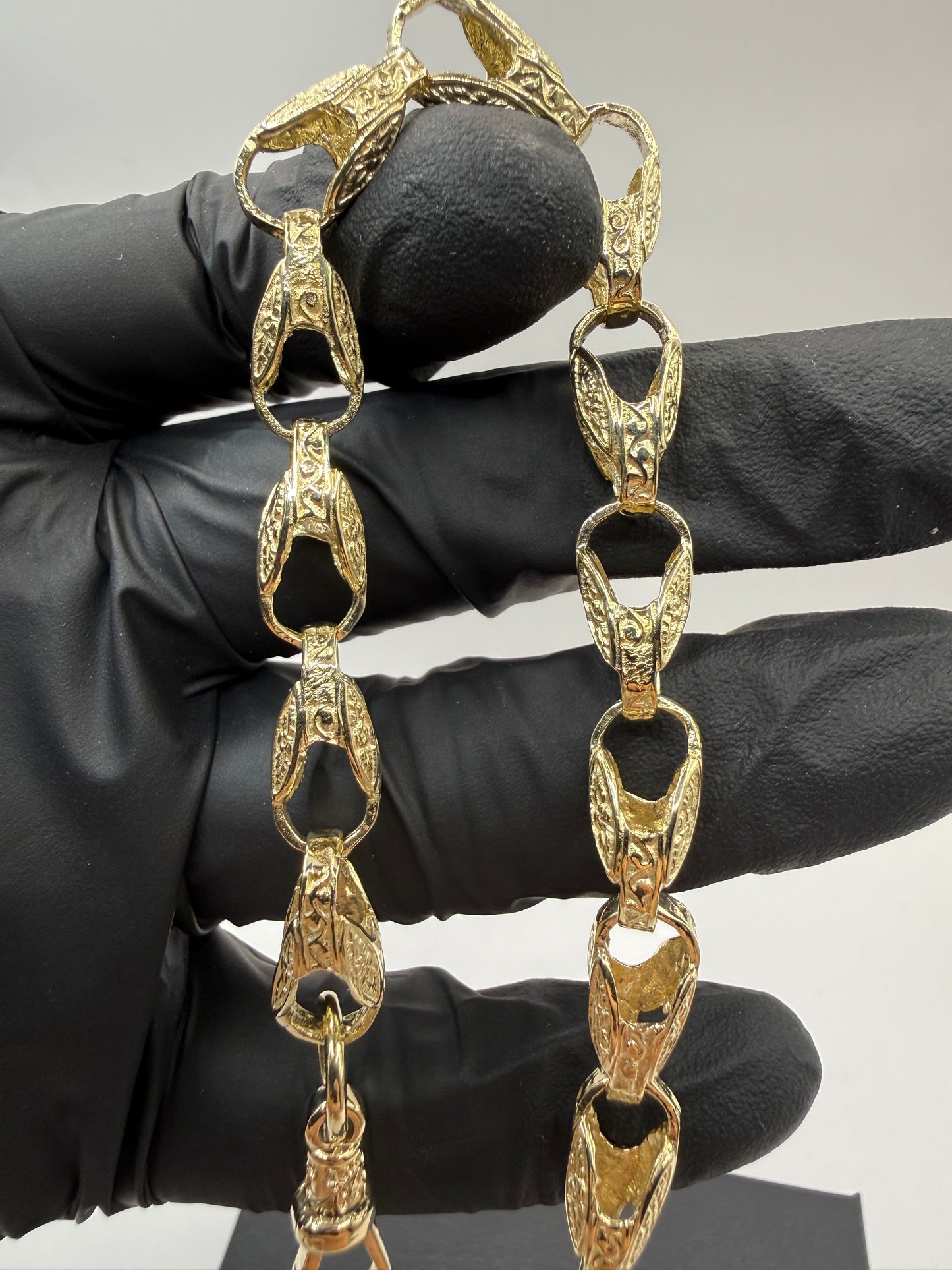 9ct Gold Tulip Bracelet 8.2" 8mm 19g