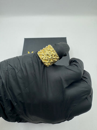 9ct Gold Keeper Ring Size S 11.28g