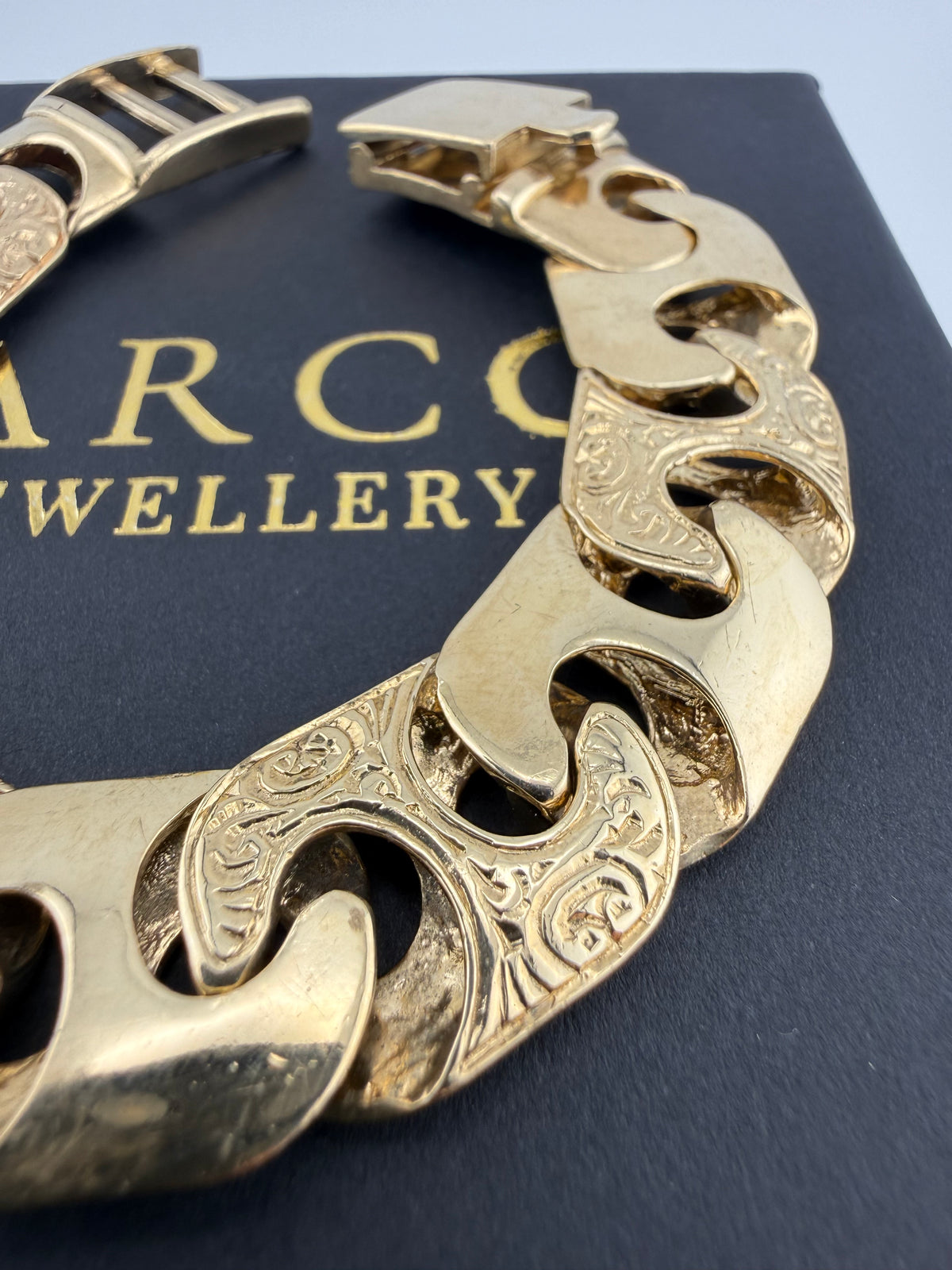 9ct Gold Mariner Link Bracelet 7.5" 17mm 51.3g