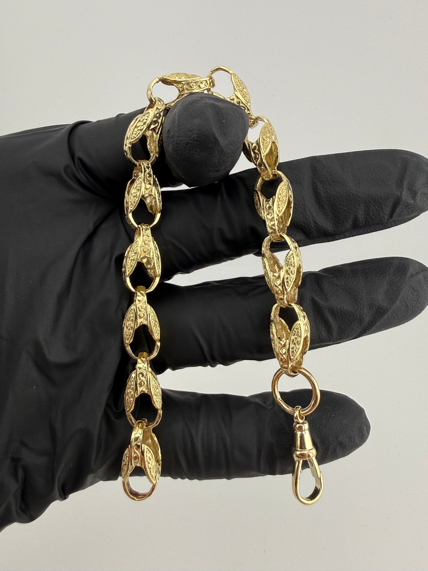 9ct Gold Tulip Bracelet 8.25” 8mm 18.18g
