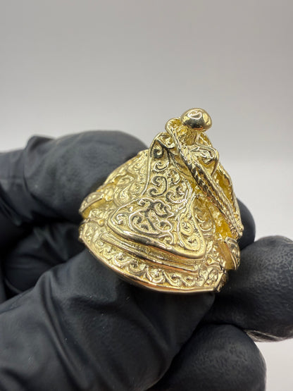 9ct Gold Saddle Ring Size V 20.44g