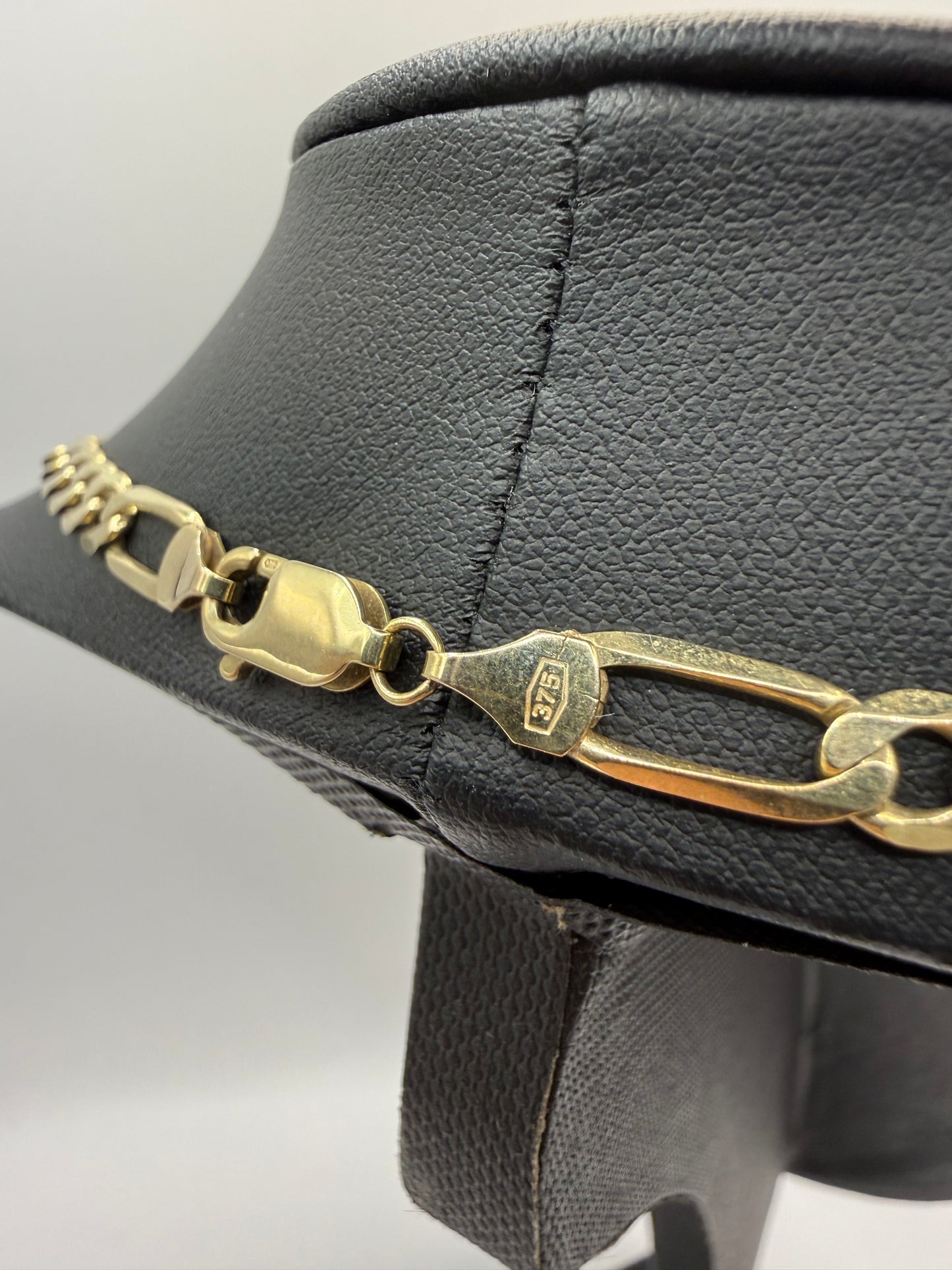 9ct Gold Figaro Chain 22” 6mm 19.5g