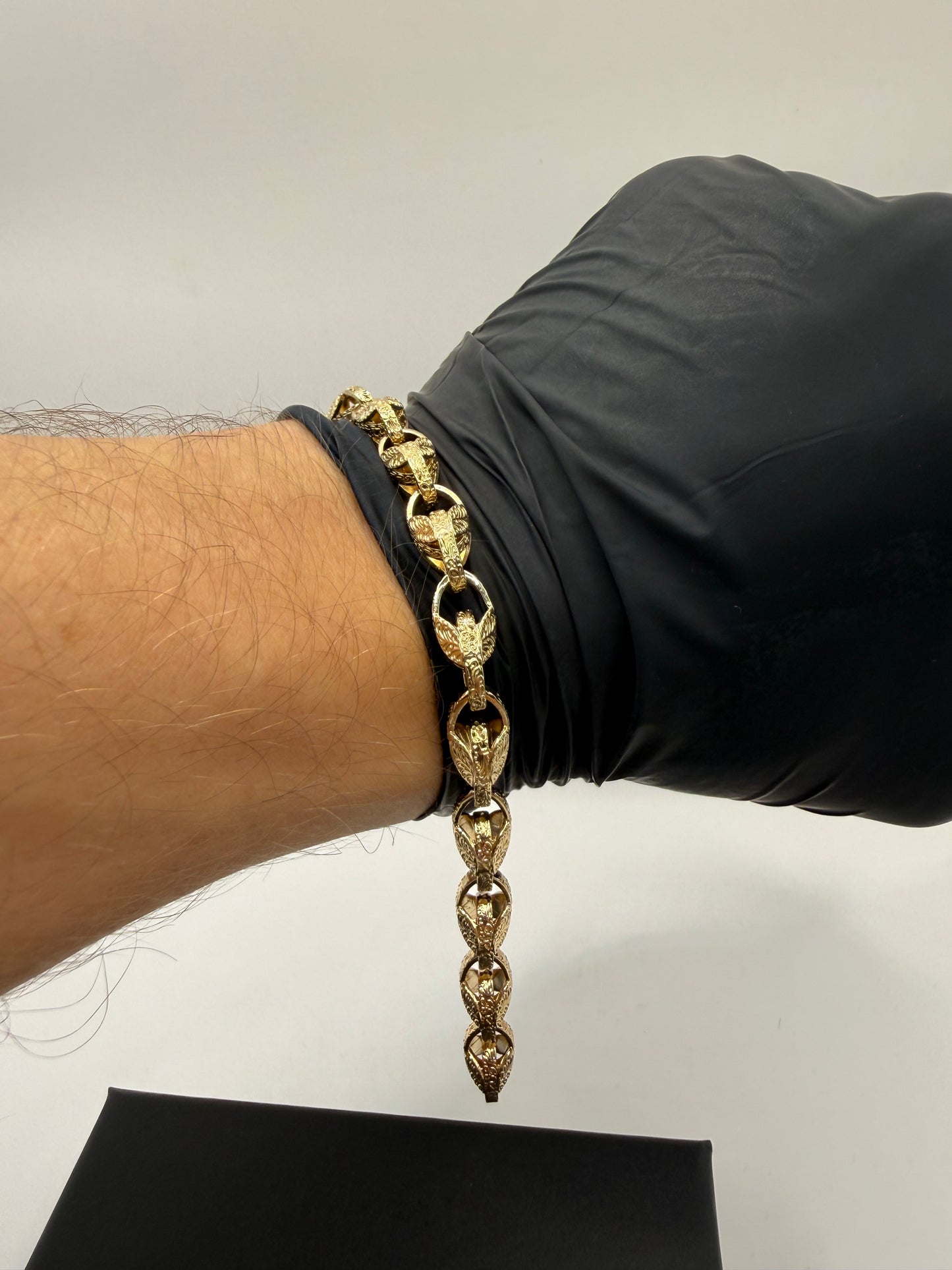 9ct Gold Tulip Bracelet 7" 8mm 21.13g