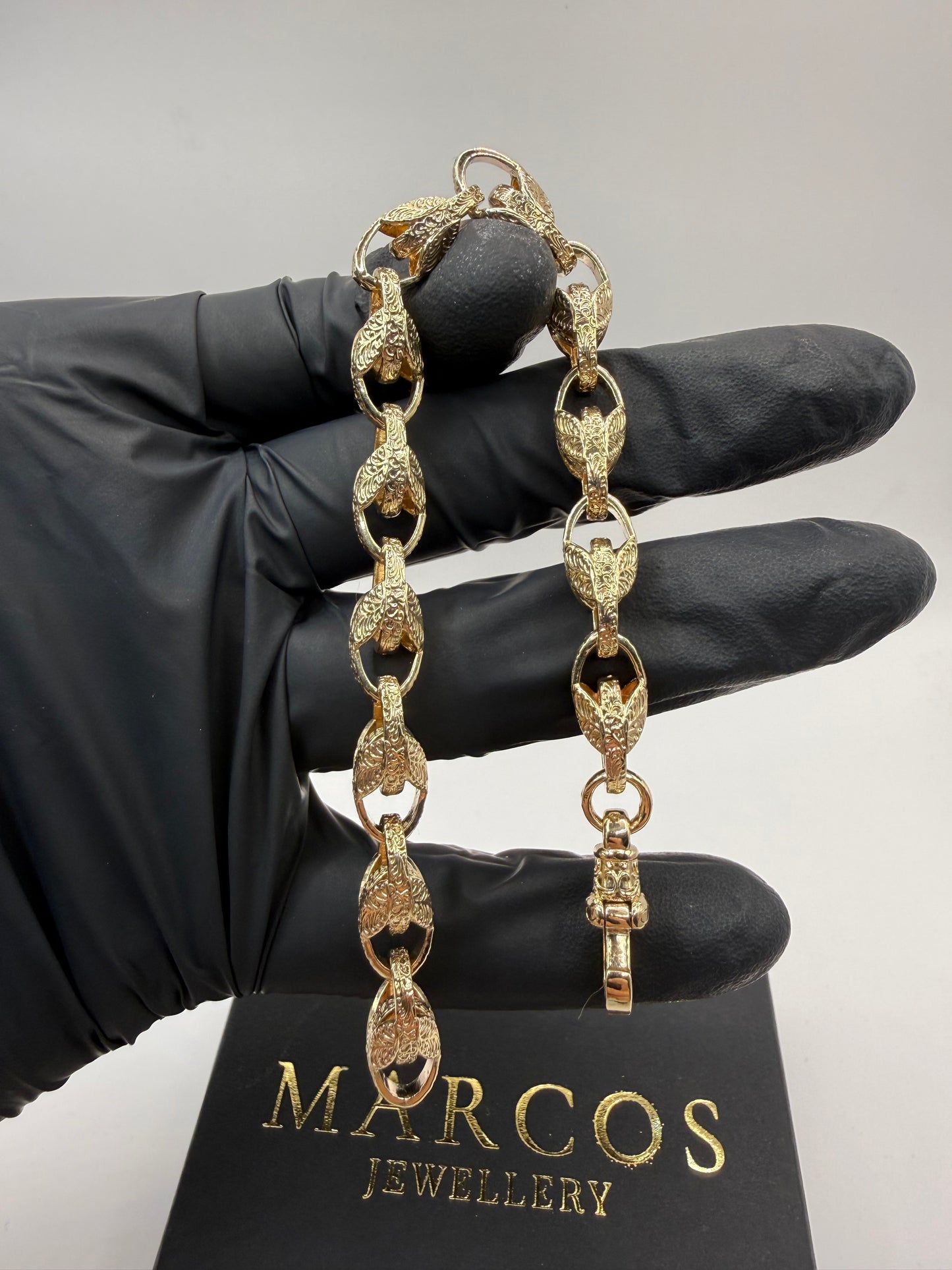 9ct Gold Tulip Bracelet 8" 8mm 26.72g