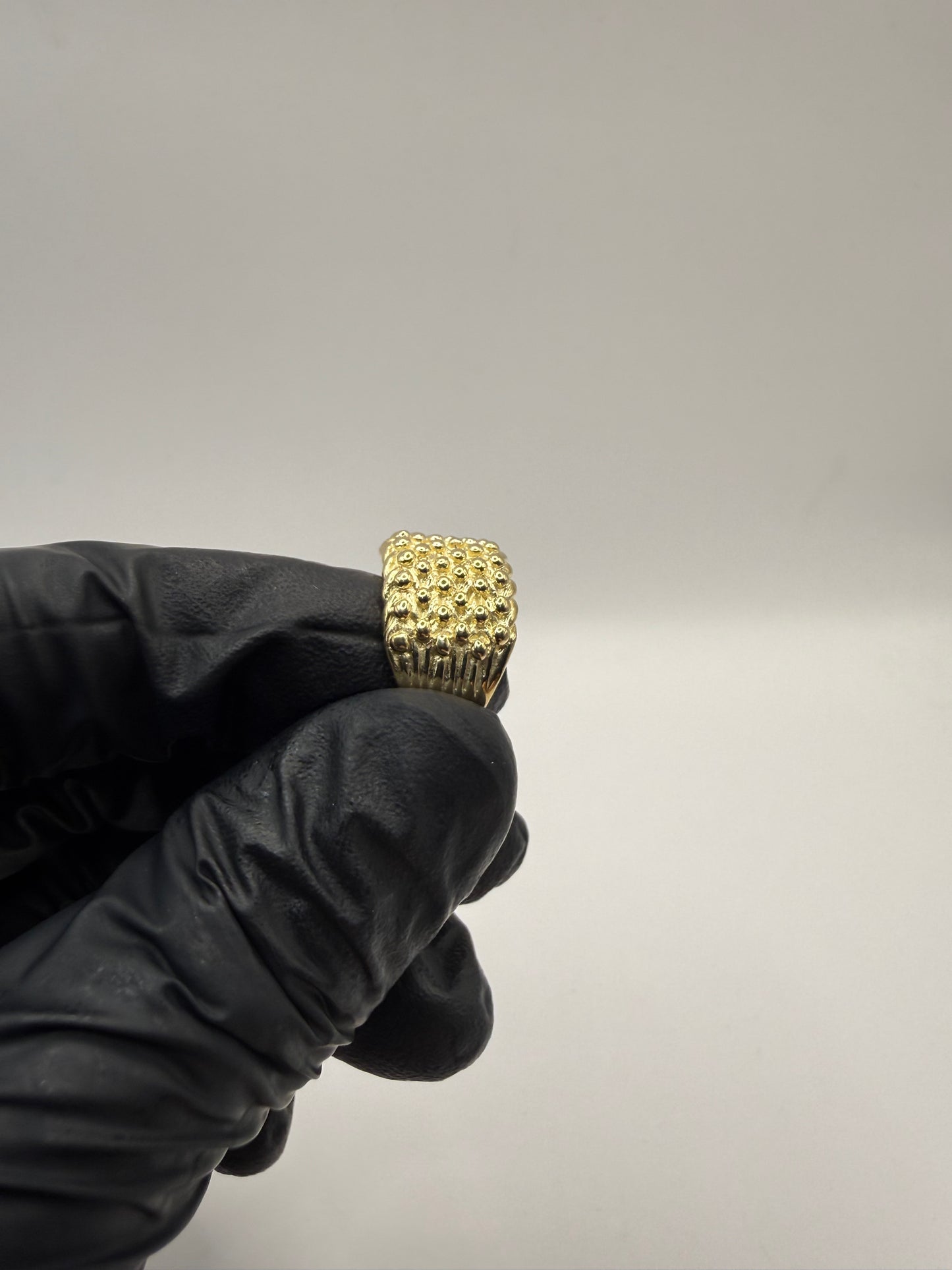 9ct Gold Baby Keeper Ring Size P-Q 7.6g