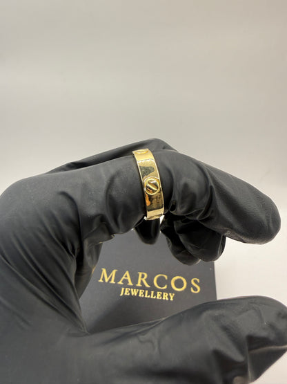 9ct Gold Designer Style Ring