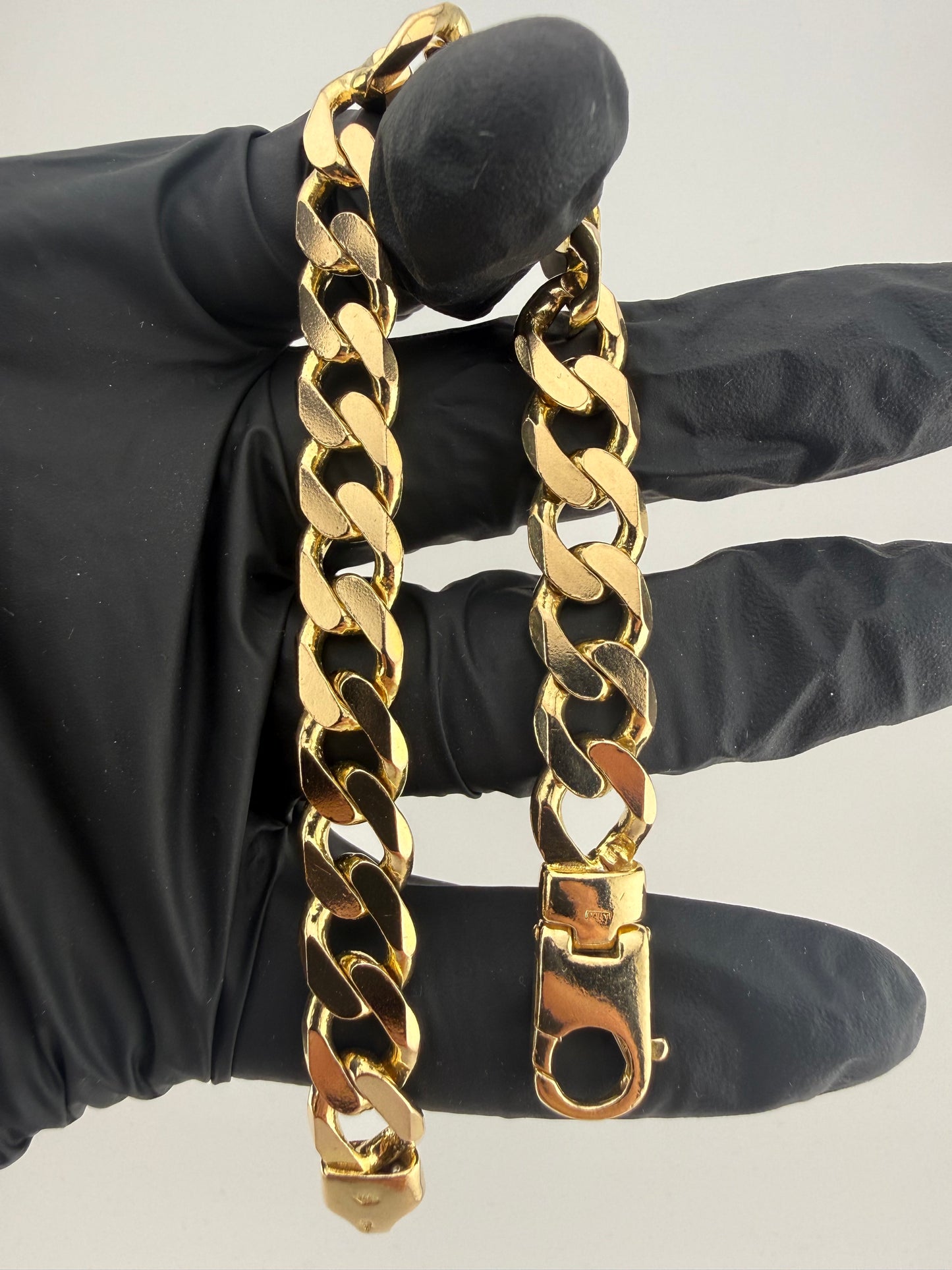 9ct Gold Curb Bracelet 8.75” 11mm 37.6g