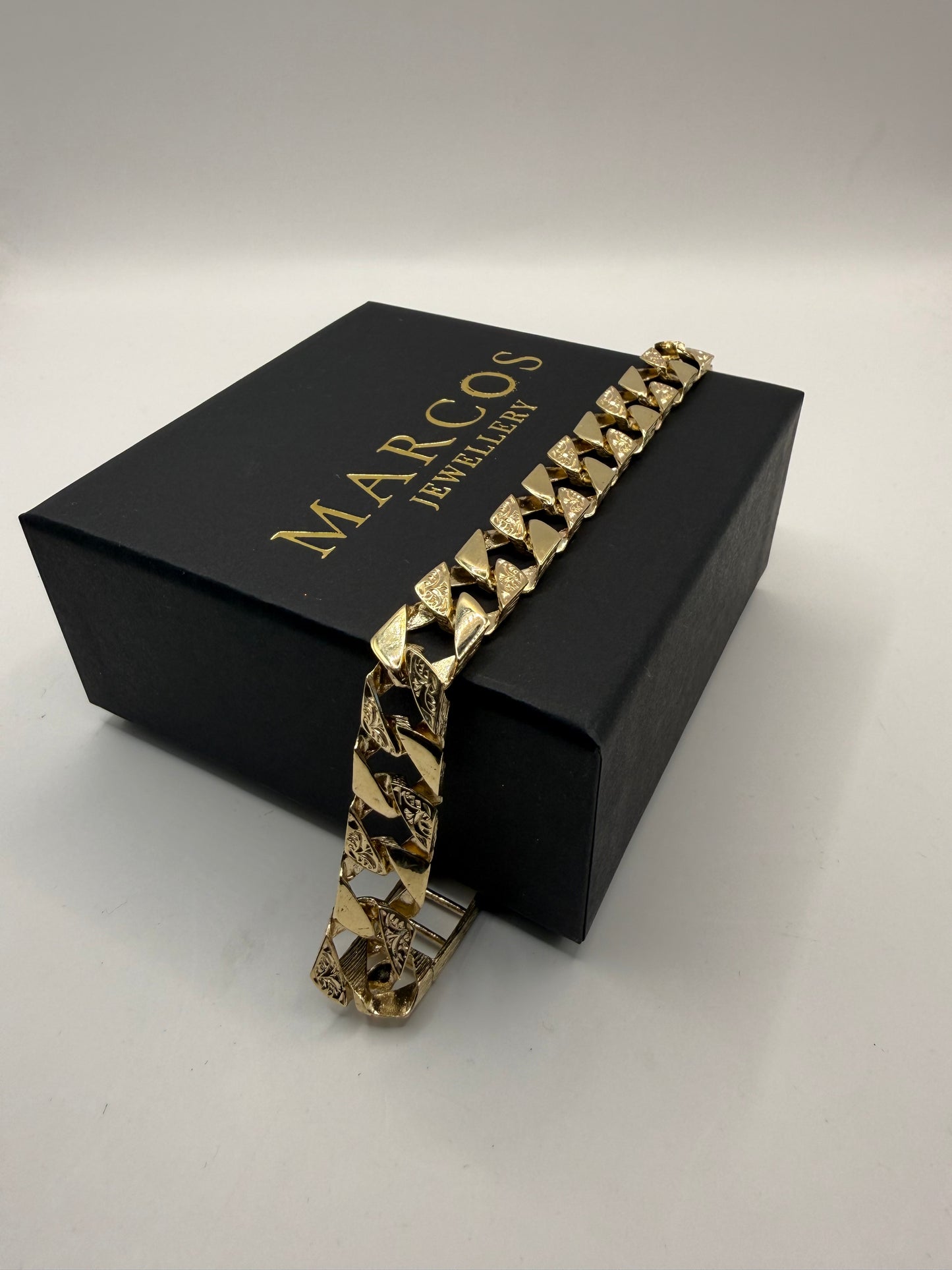 9ct Gold Chaps Bracelet 8.5" 12.5mm 28.97g