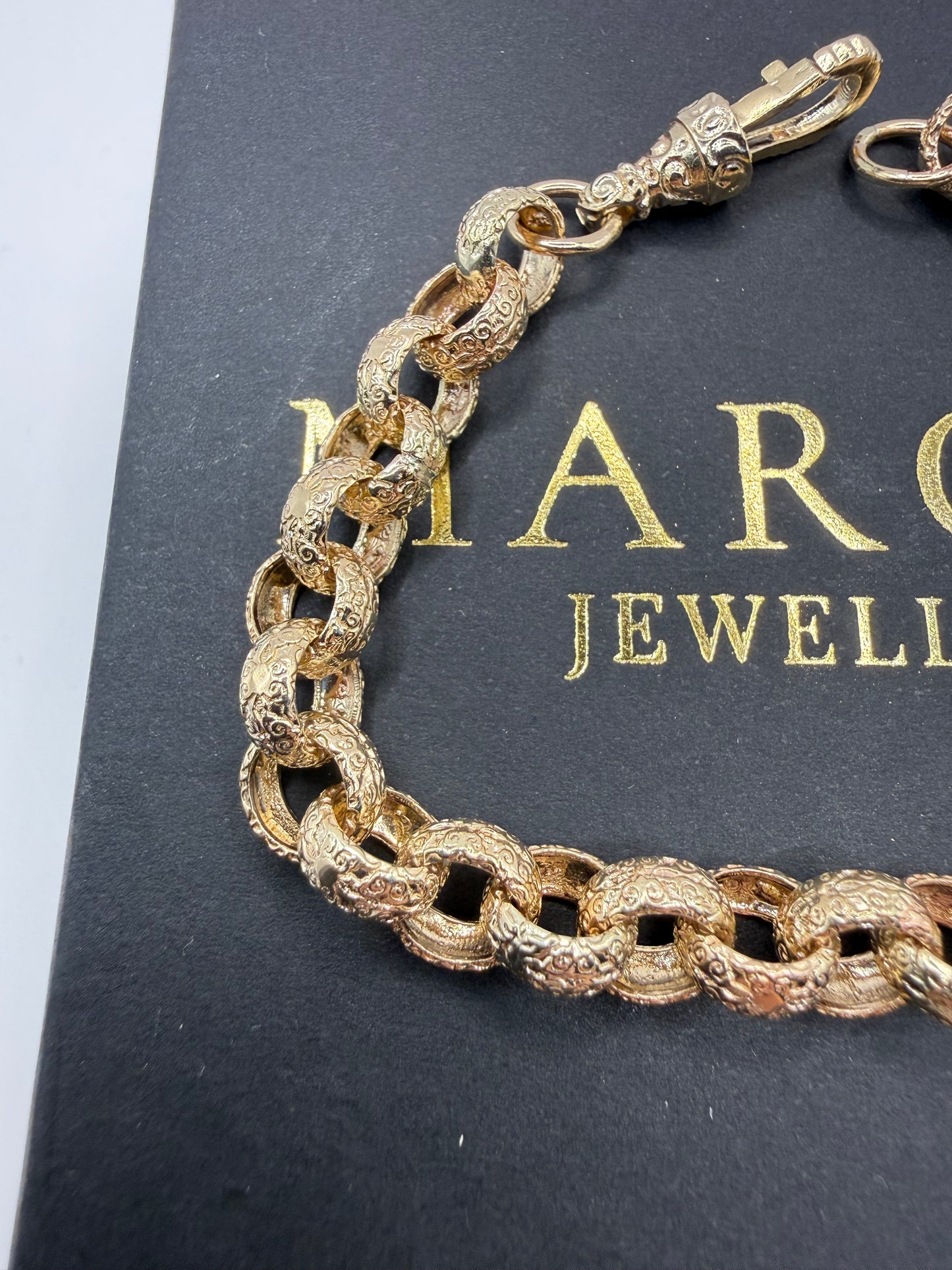 9ct Gold Belcher Bracelet 8" 8.5mm 20.95g