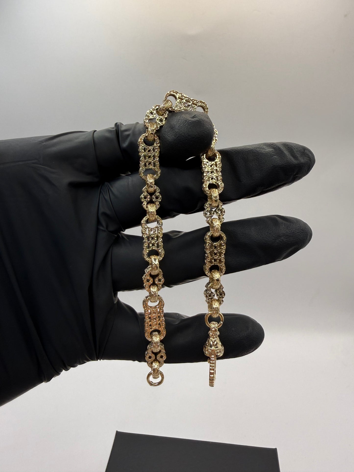 9ct Gold Stars & Bars Bracelet 8.5" 7.5mm 21.55g