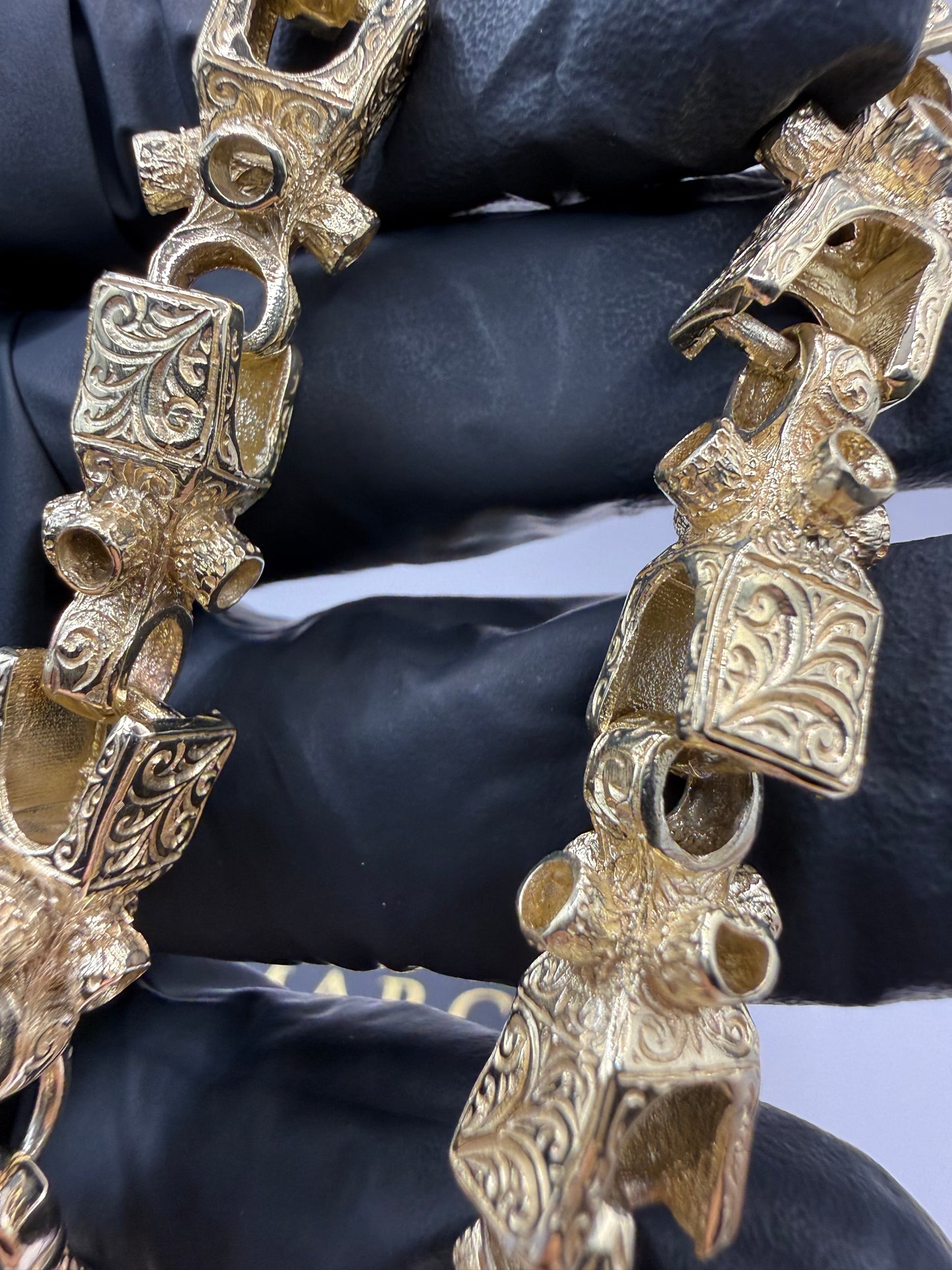 9ct Gold Lego Bracelet 9" 12mm 44.47g