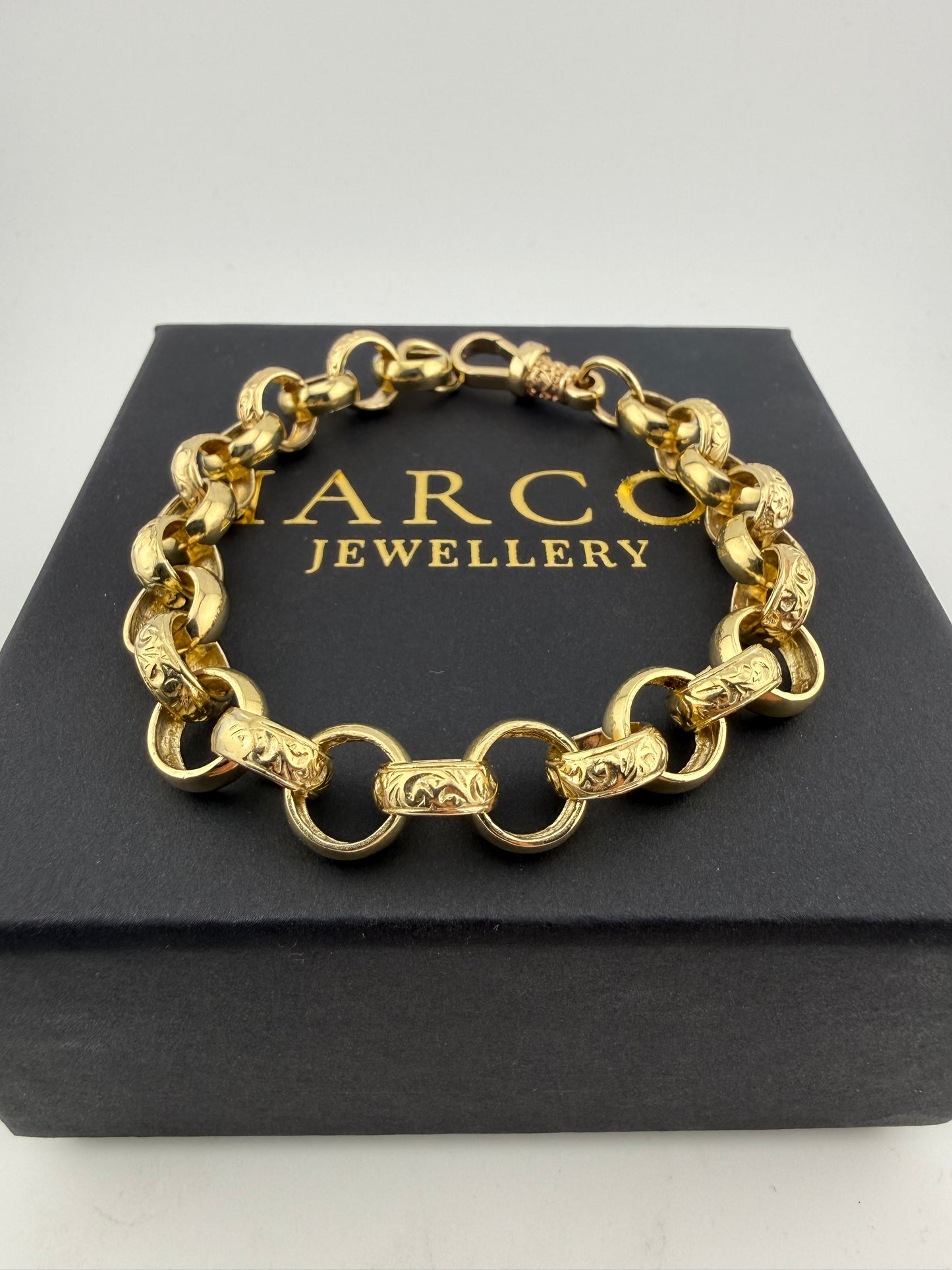9ct Gold Belcher Bracelet 8.75" 11mm 27g