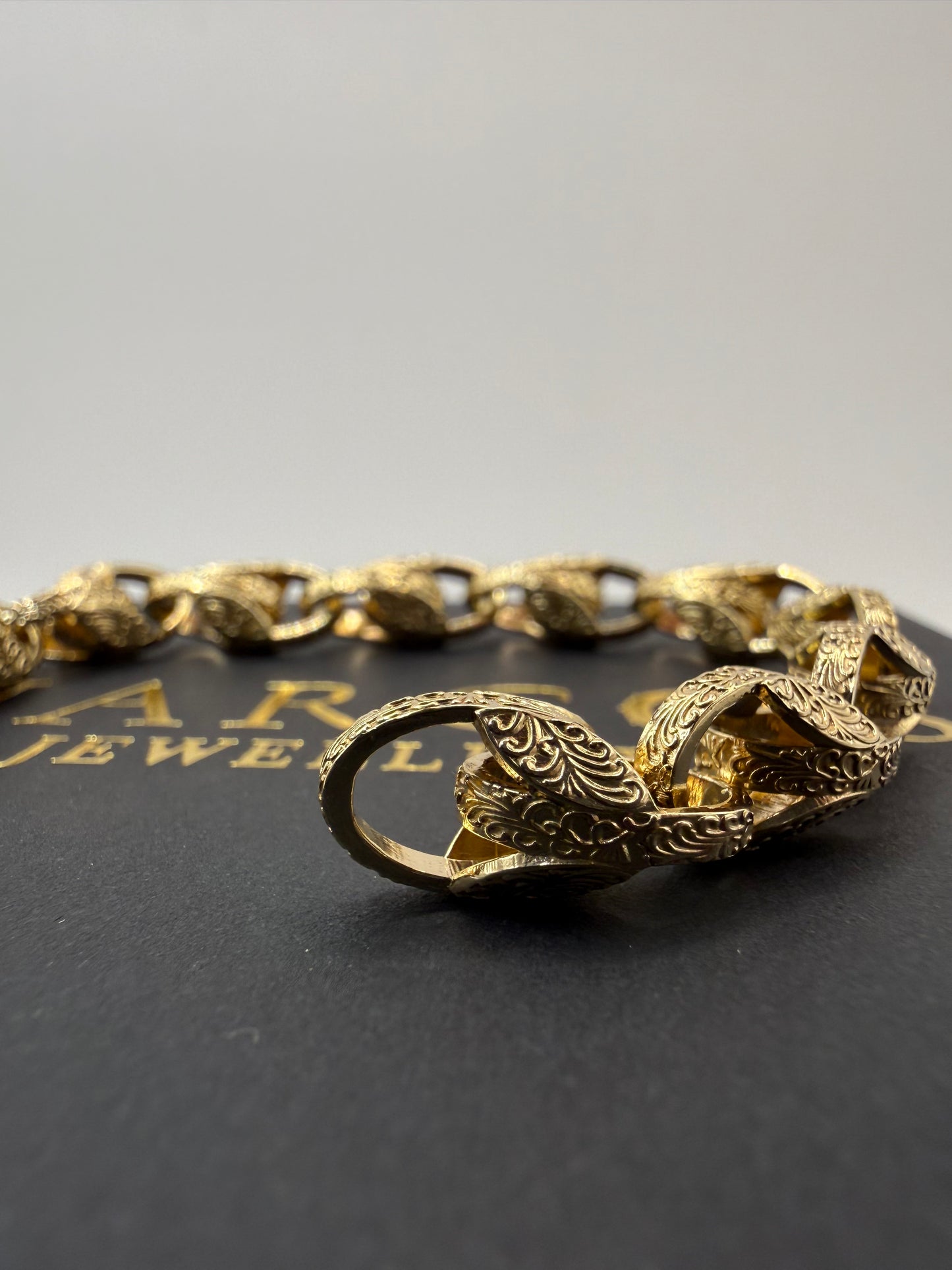 9ct Gold Tulip Bracelet 7" 8mm 21.13g