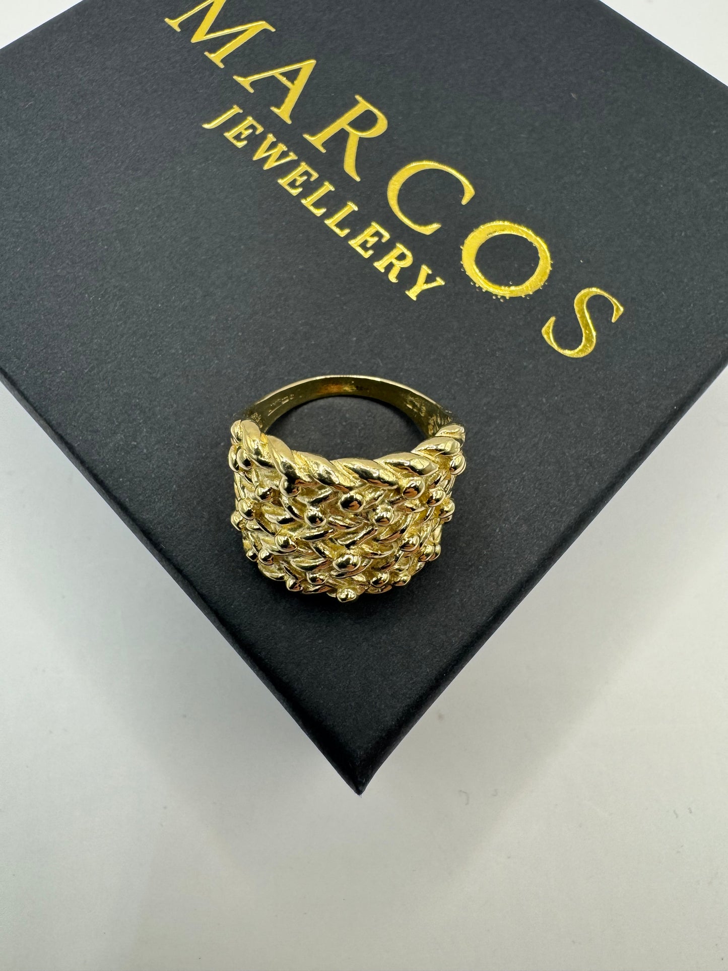 9ct Gold Keeper Ring Size S 11g