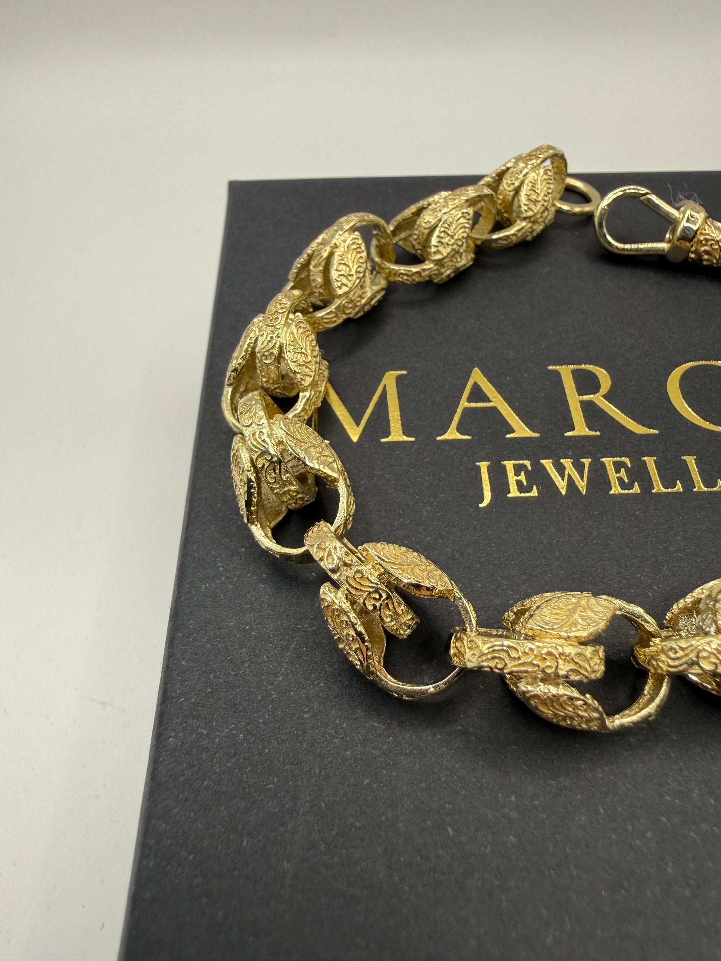 9ct Gold Tulip Bracelet 9.65" 11mm 35.2g