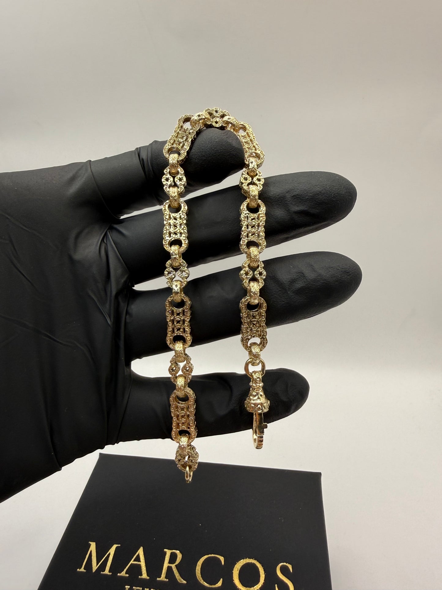 9ct Gold Stars & Bars Bracelet 9" 7mm 22.75g