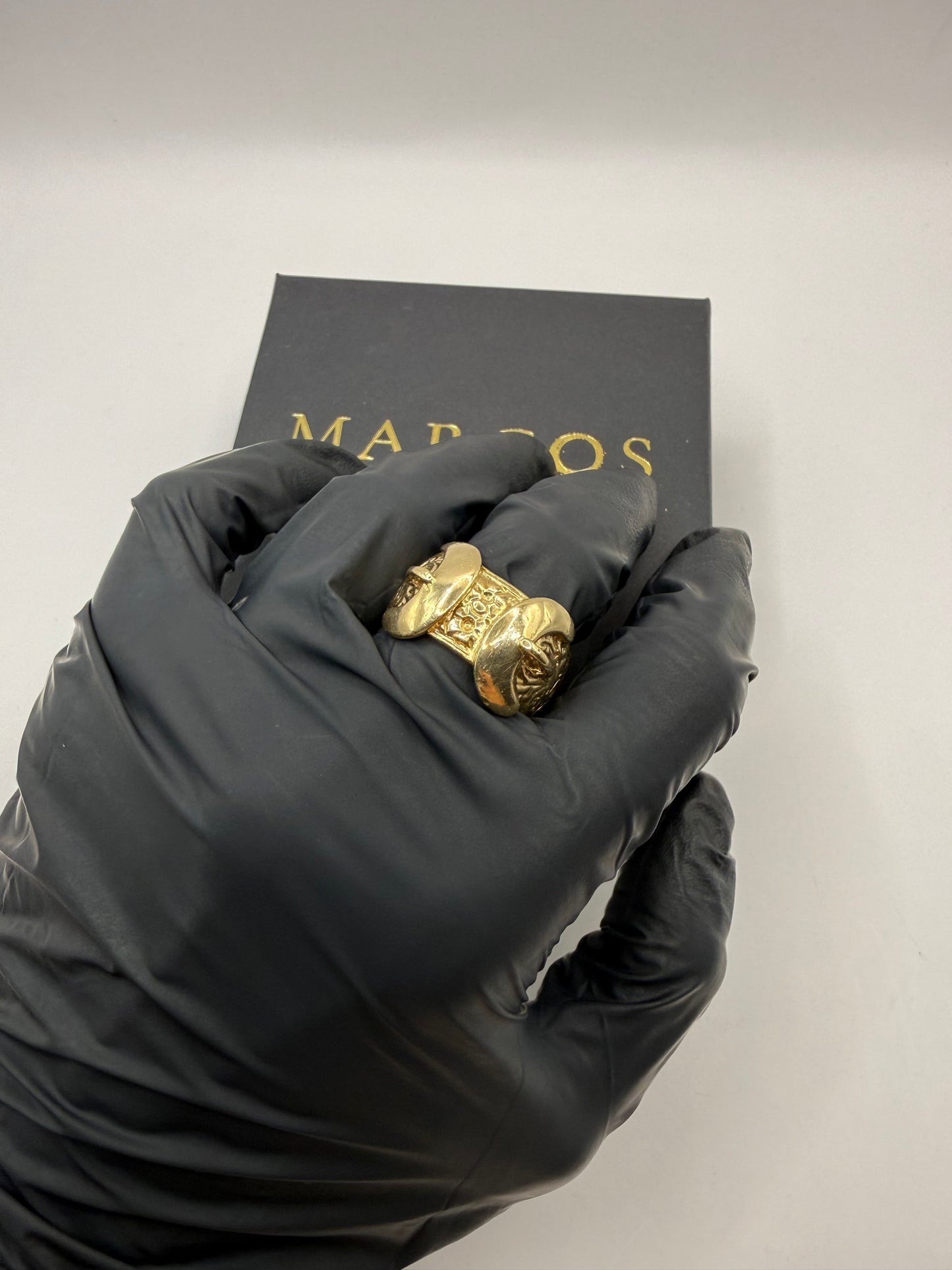 9ct Gold Buckle Ring Size Y 22.56g