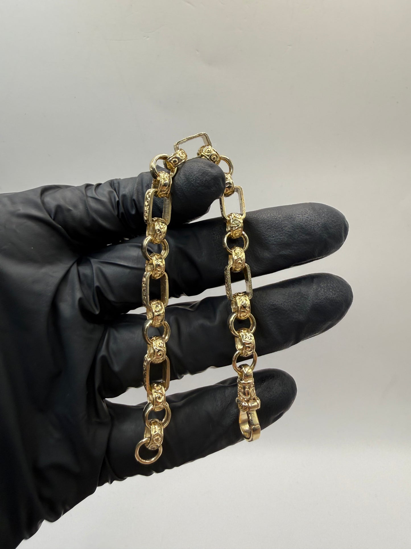 9ct Gold Gypsy Bracelet 7" 7.5mm 17.4g