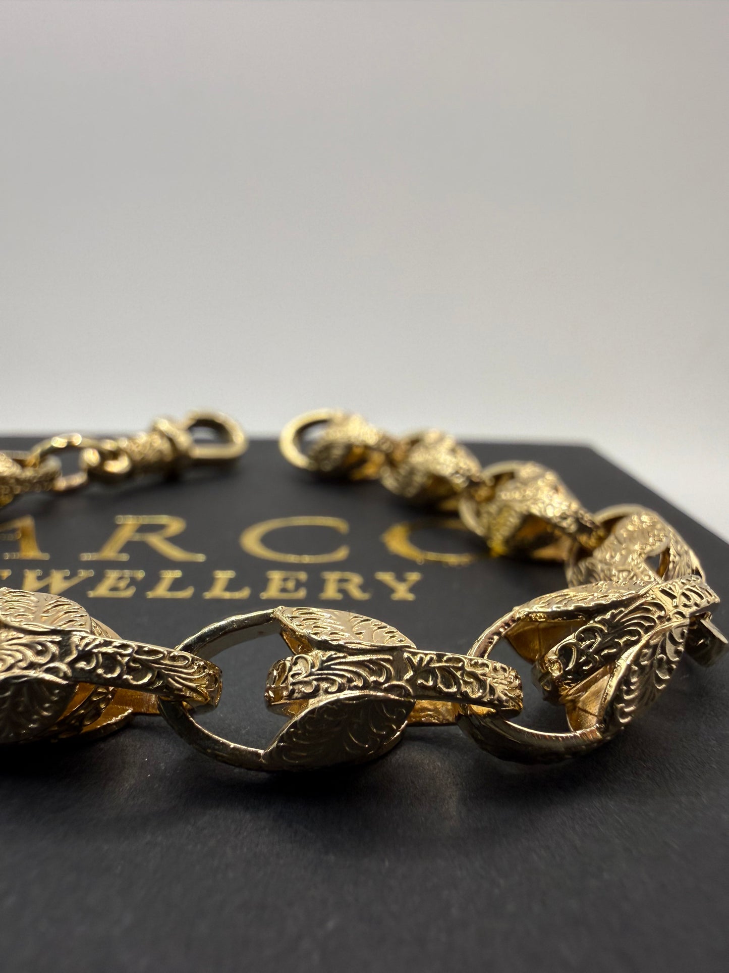 9ct Gold Tulip Bracelet 7.5" 8mm 22.96g