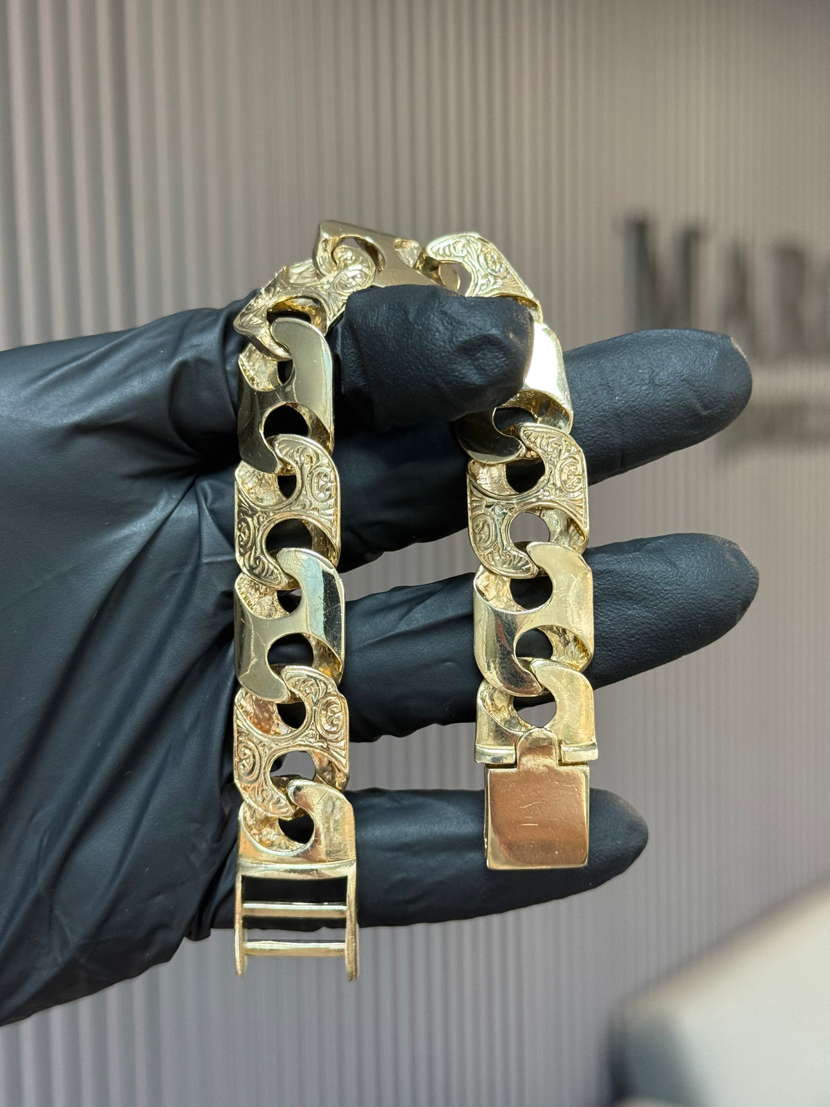 9ct Gold Mariner Link Bracelet 7.5" 17mm 51.3g