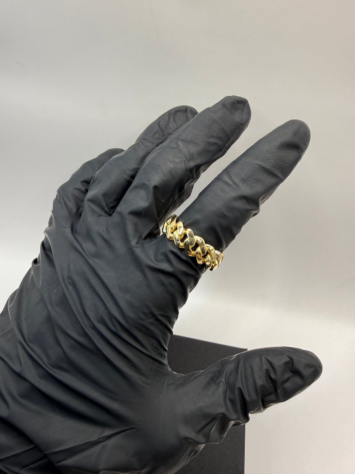 9ct Gold Cuban Ring Size U-V 9.71g