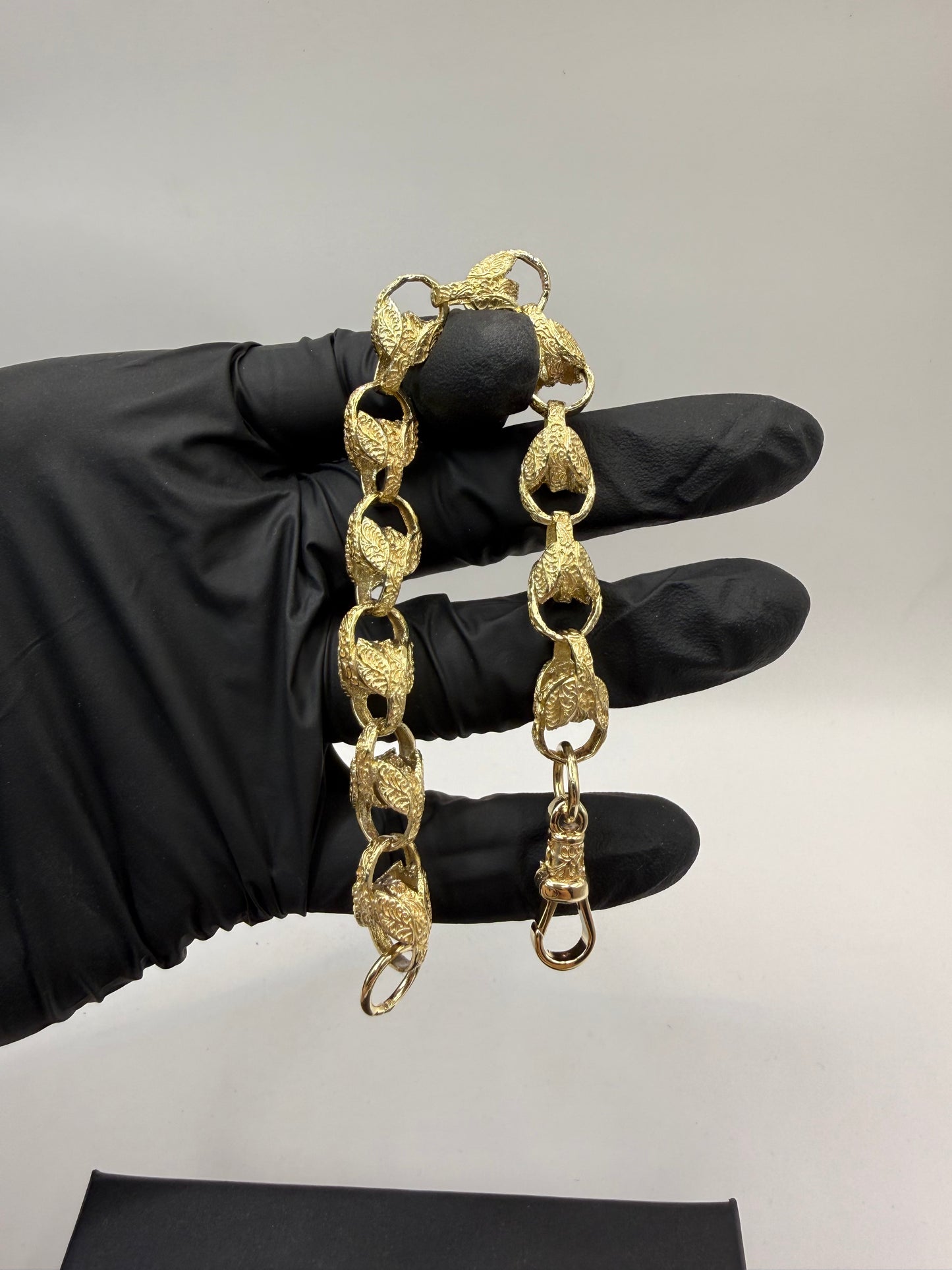 9ct Gold Tulip Bracelet 8.5" 11mm 30.15g